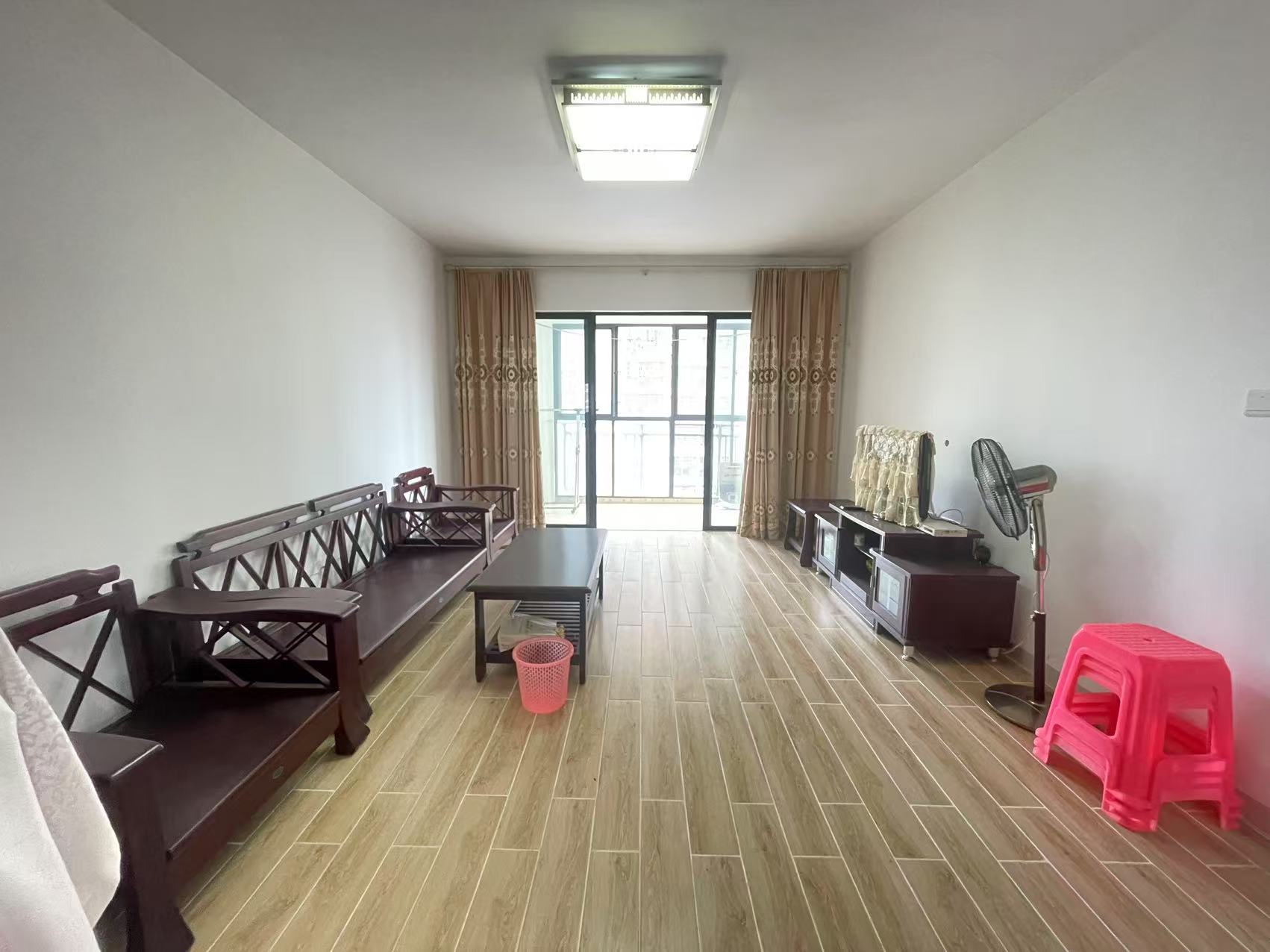 金城万花坊  3室2厅2卫    155.0万 金城万花坊  3室2厅2卫    155.0万室内图