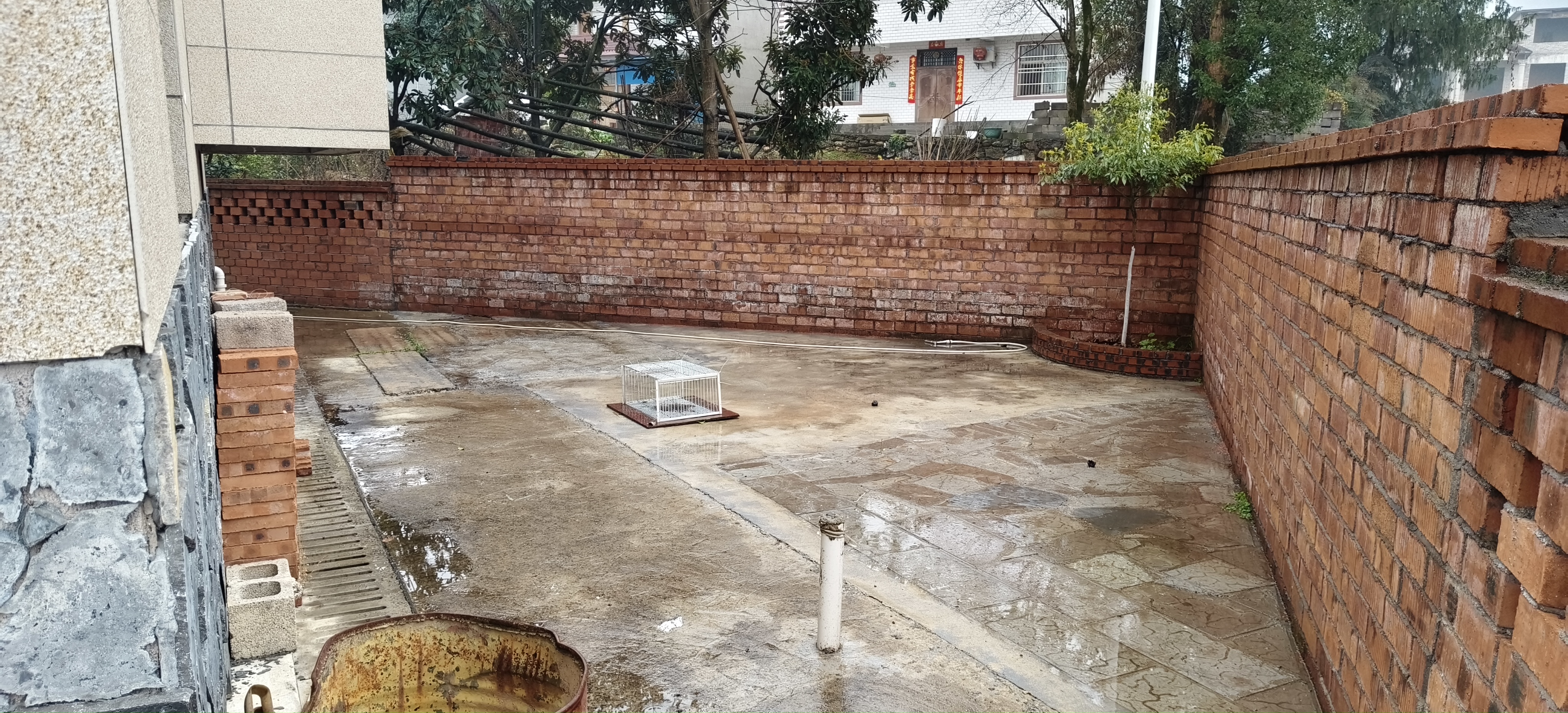 南庄坪散盘 8室2厅3卫 88.0万 南庄坪散盘 8室2厅3卫 88.0万客厅