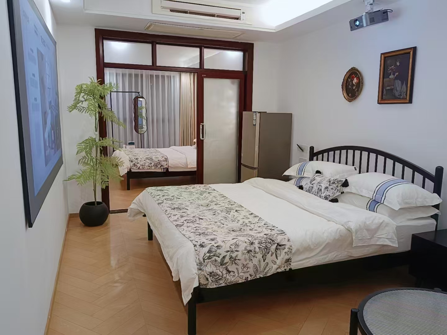 天门大厦 1室0厅0卫 1500.0元/月 天门大厦 1室0厅0卫 1500.0元/月室内图