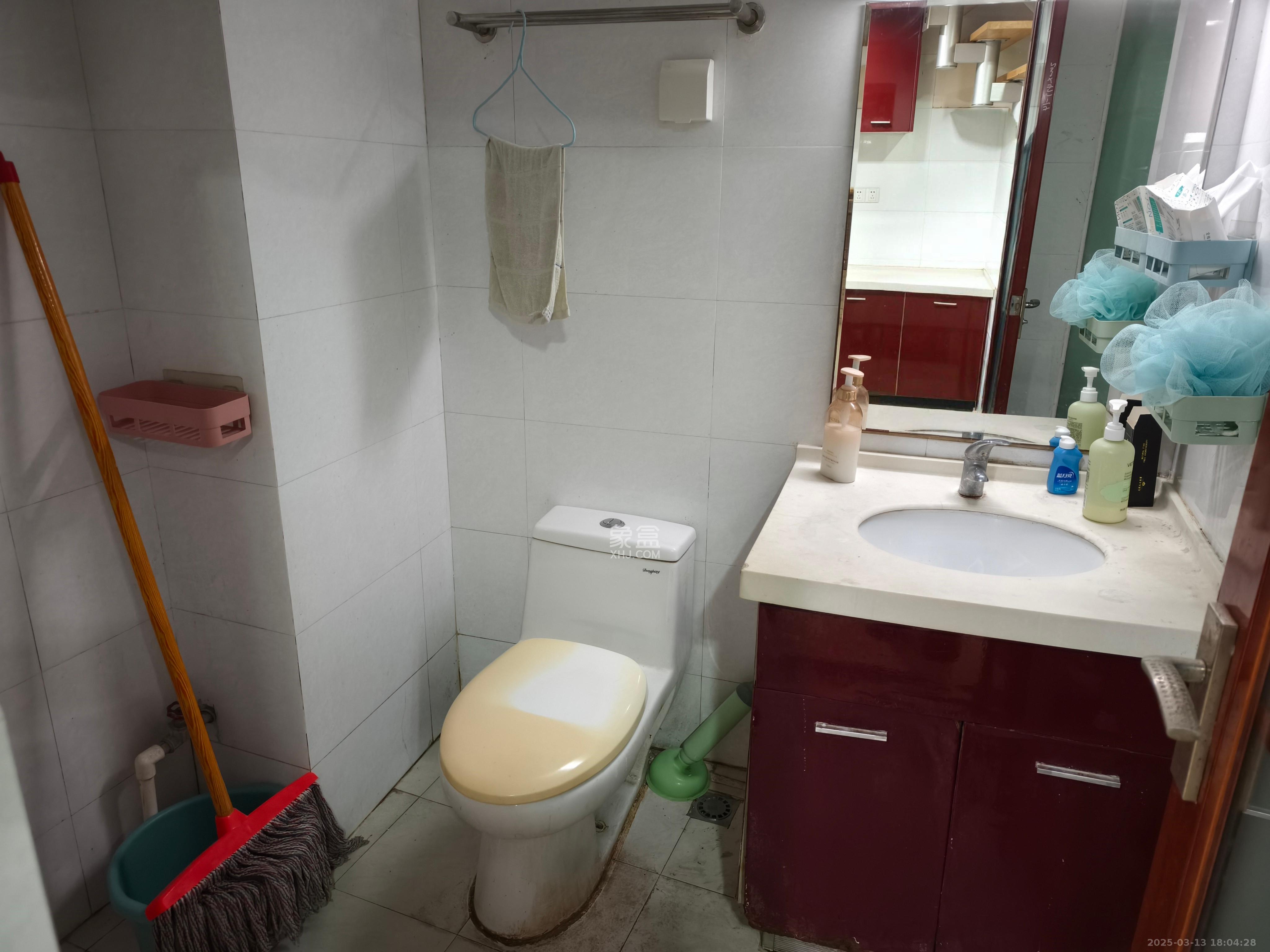 金荣誉峰翡翠花园   45.97㎡      1600.0元/月