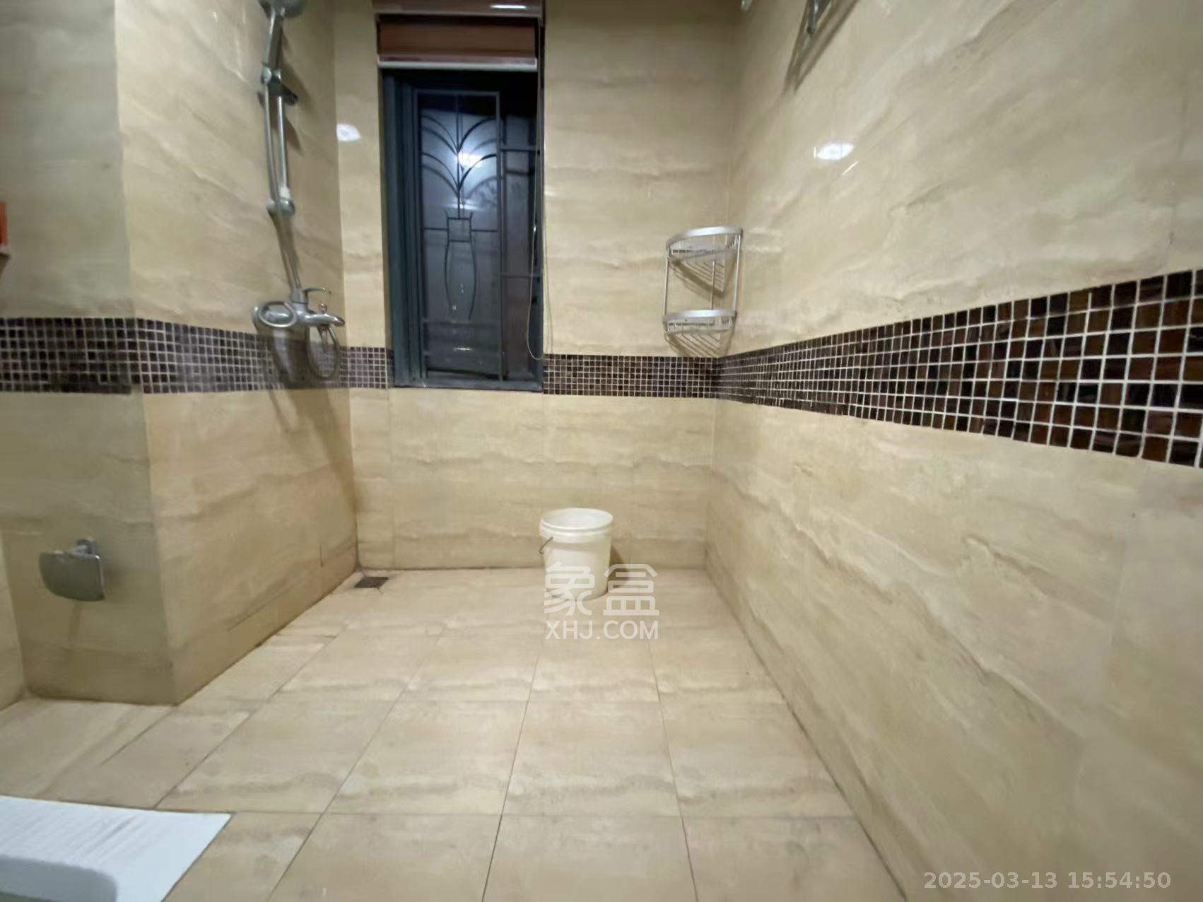 万科金域华府一期 23室2厅2卫 2800.0元/月 万科金域华府一期 23室2厅2卫 2800.0元/月室内图