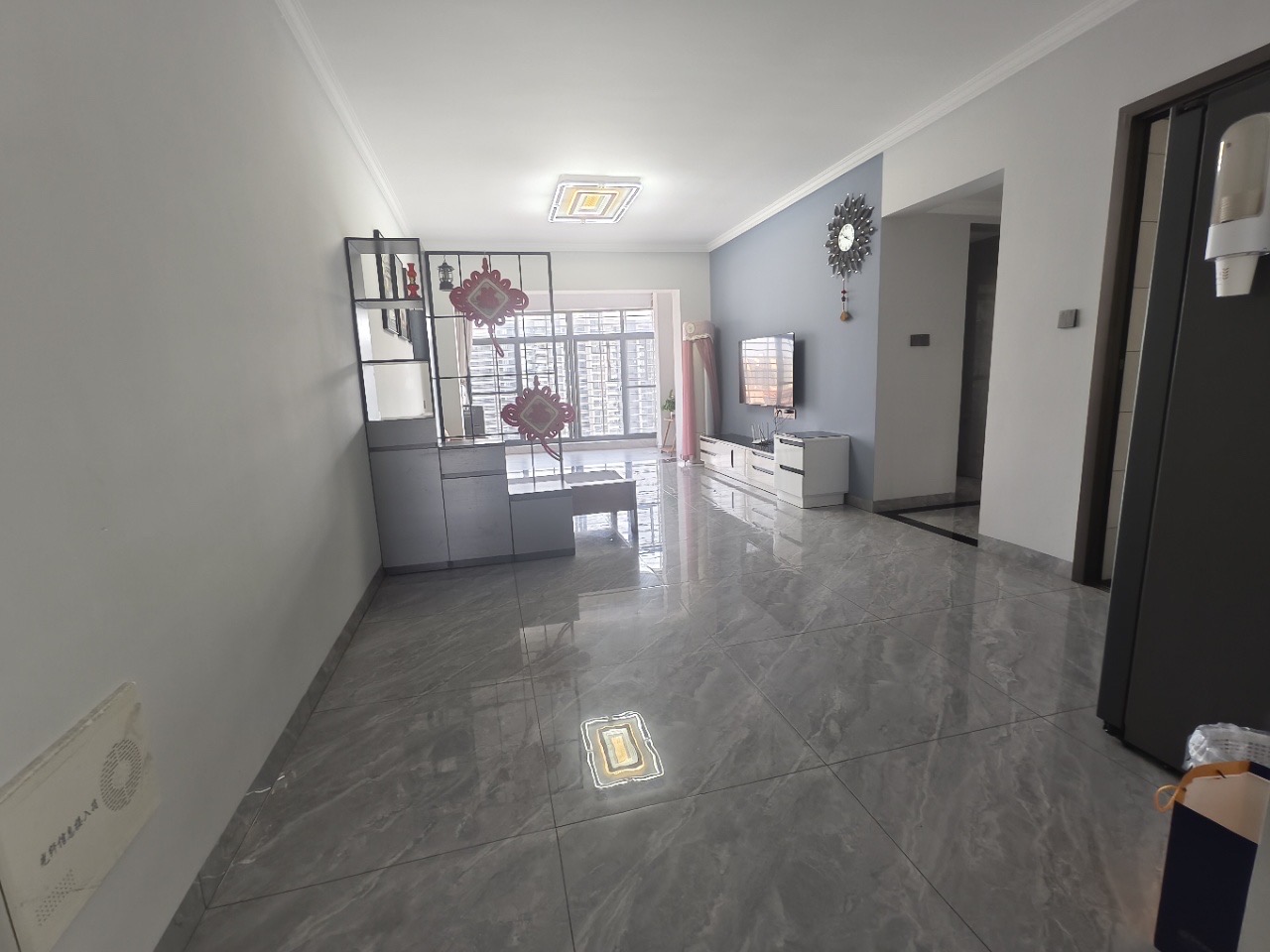 消防总队琼山住宅小区 4室2厅2卫 178.0万 消防总队琼山住宅小区 4室2厅2卫 178.0万客厅