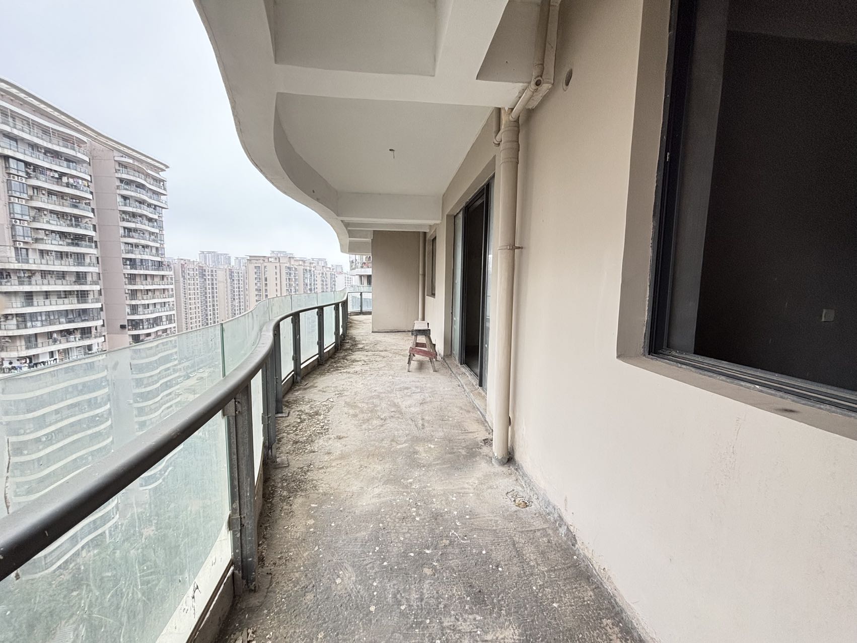 绿地海长流二期 4室2厅2卫 185.0万 绿地海长流二期 4室2厅2卫 185.0万室内图