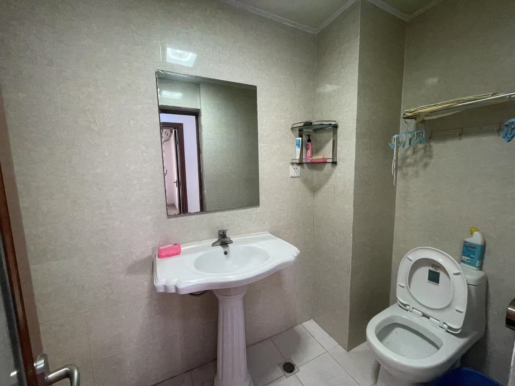 金城万花坊  3室2厅2卫    155.0万 金城万花坊  3室2厅2卫    155.0万