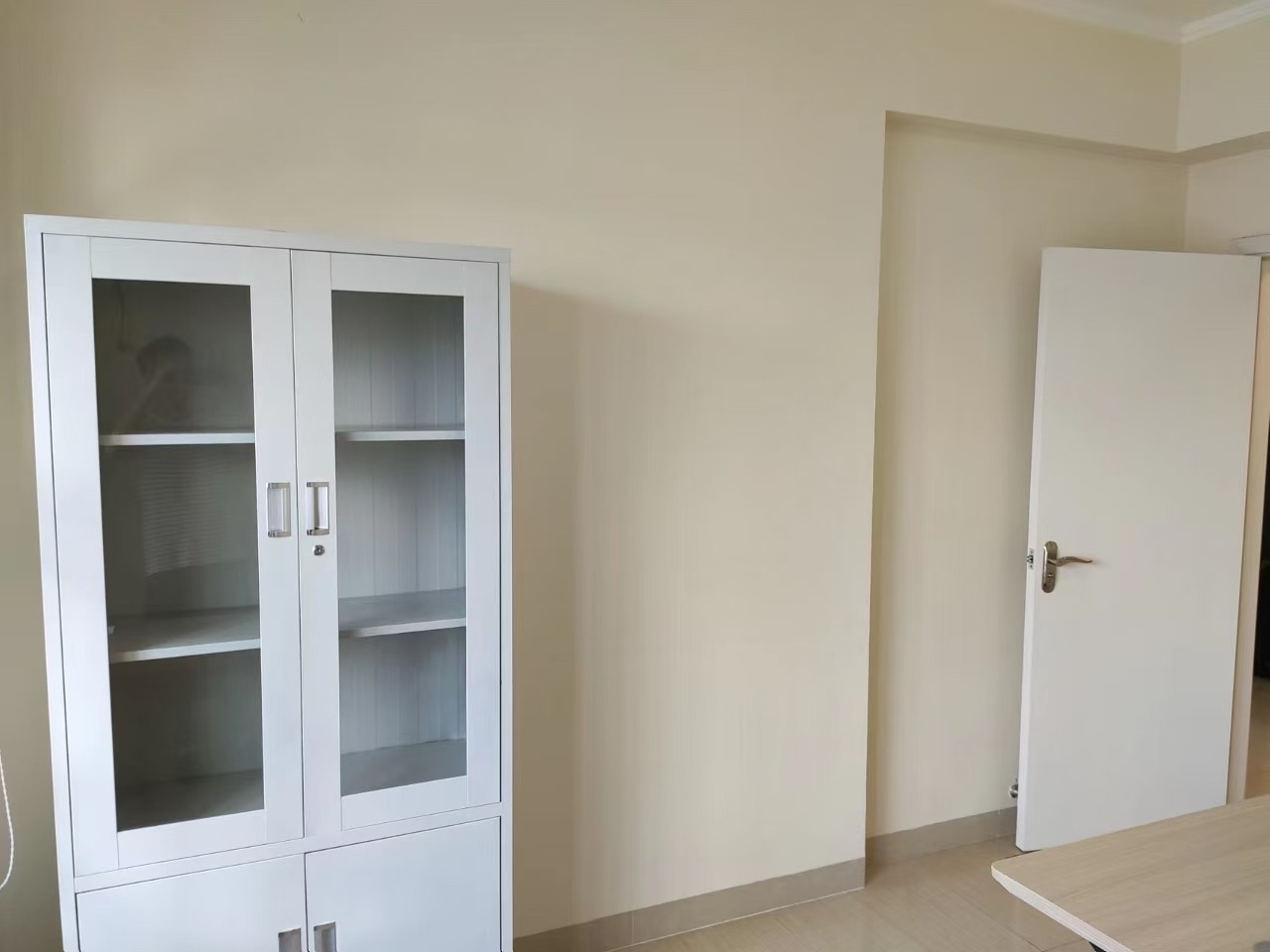 龙昆悦城 2室1厅1卫 2500.0元/月 龙昆悦城 2室1厅1卫 2500.0元/月室内图