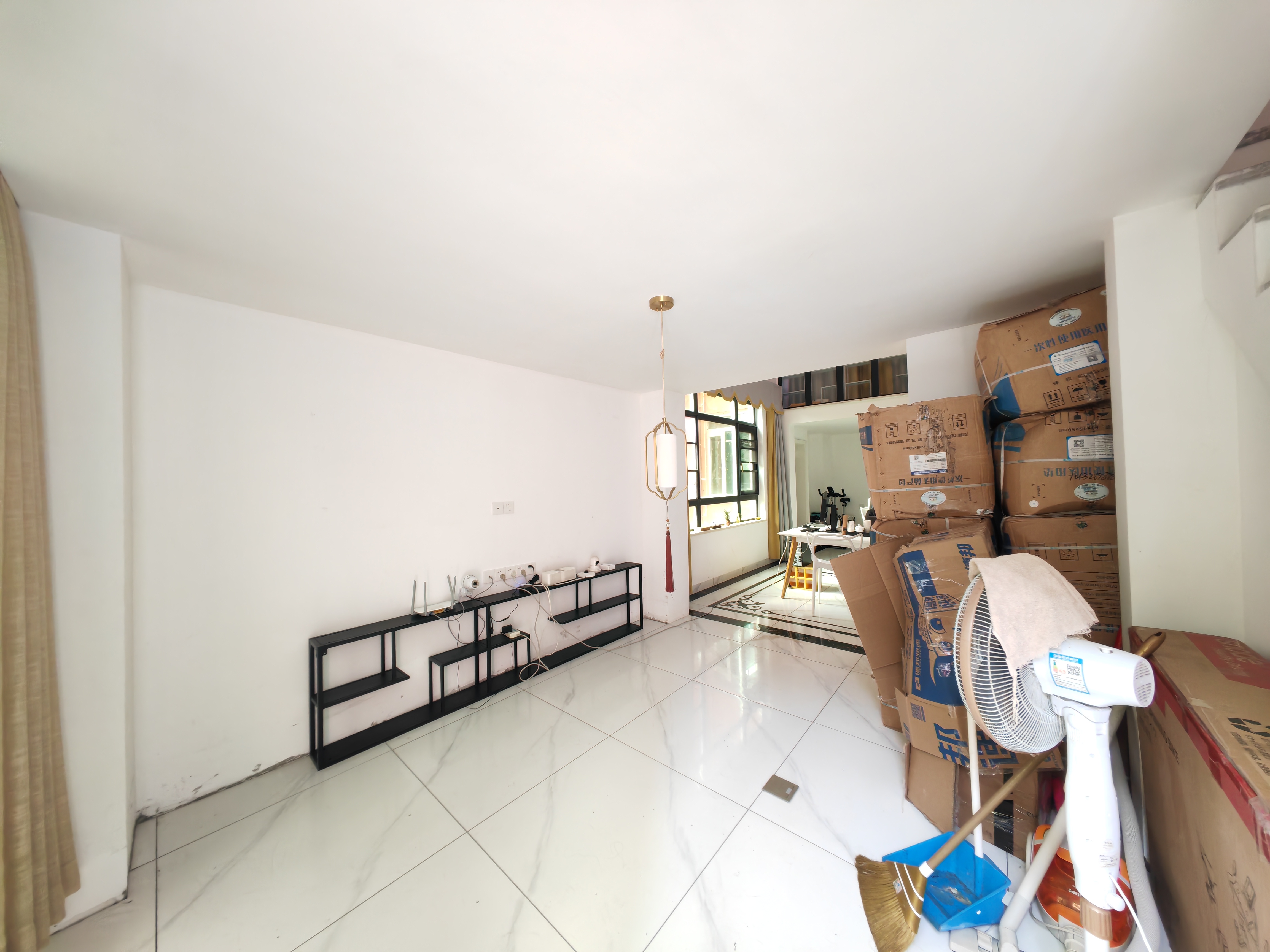 宝阳花园 4室3厅4卫 150.0万 宝阳花园 4室3厅4卫 150.0万室内图