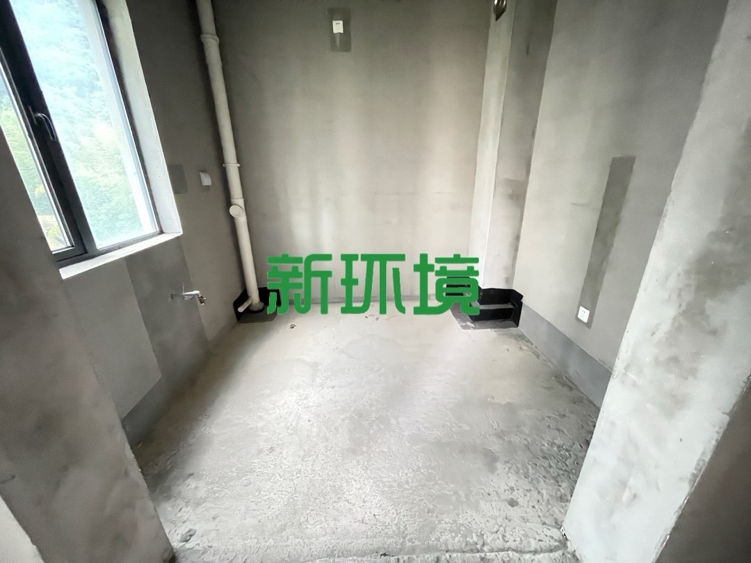 中建凤栖台  4室2厅2卫   53.80万客厅