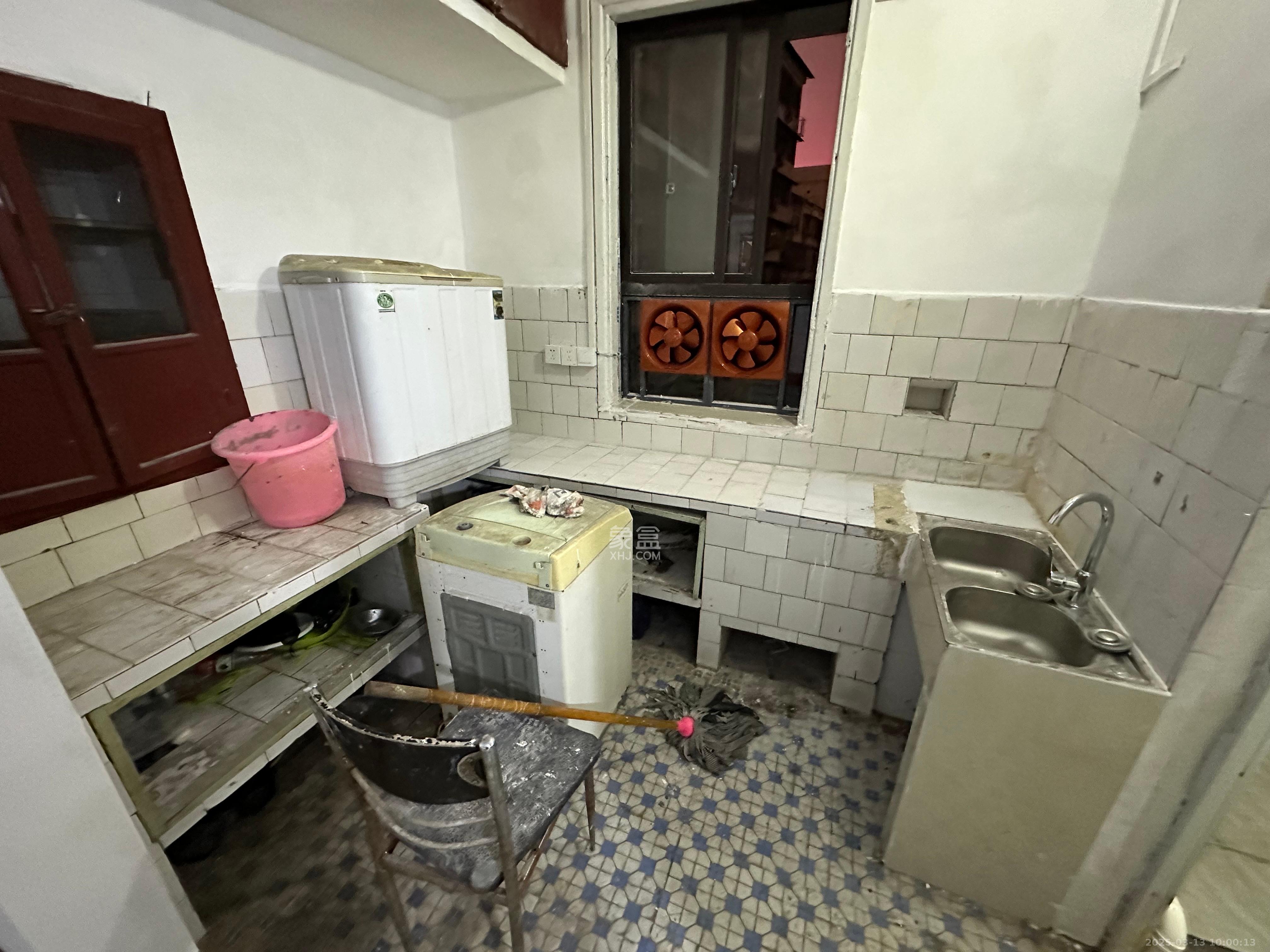 肇家(嘉)坪散盘 3室1厅1卫 2200.0元/月 肇家(嘉)坪散盘 3室1厅1卫 2200.0元/月室内图