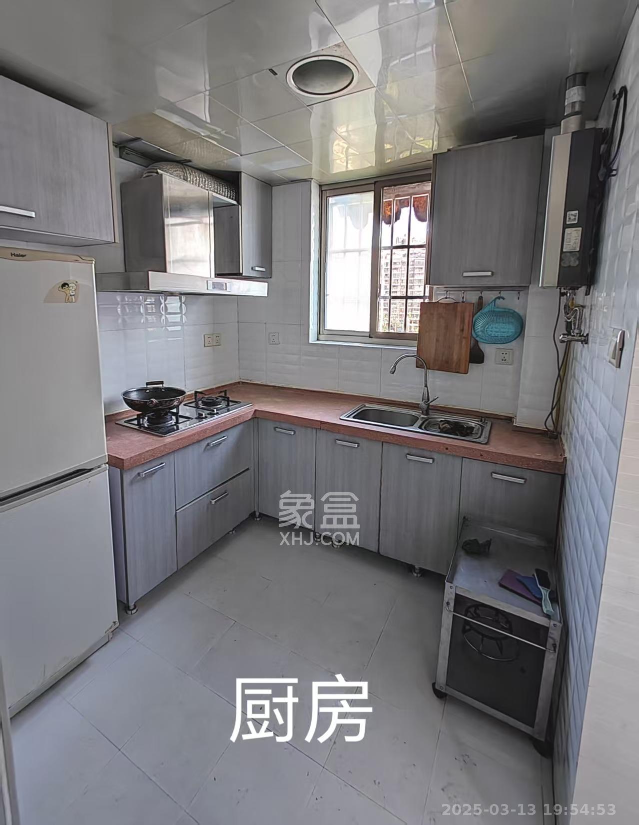 长坡社区  2室2厅1卫   1800.00元/月室内图