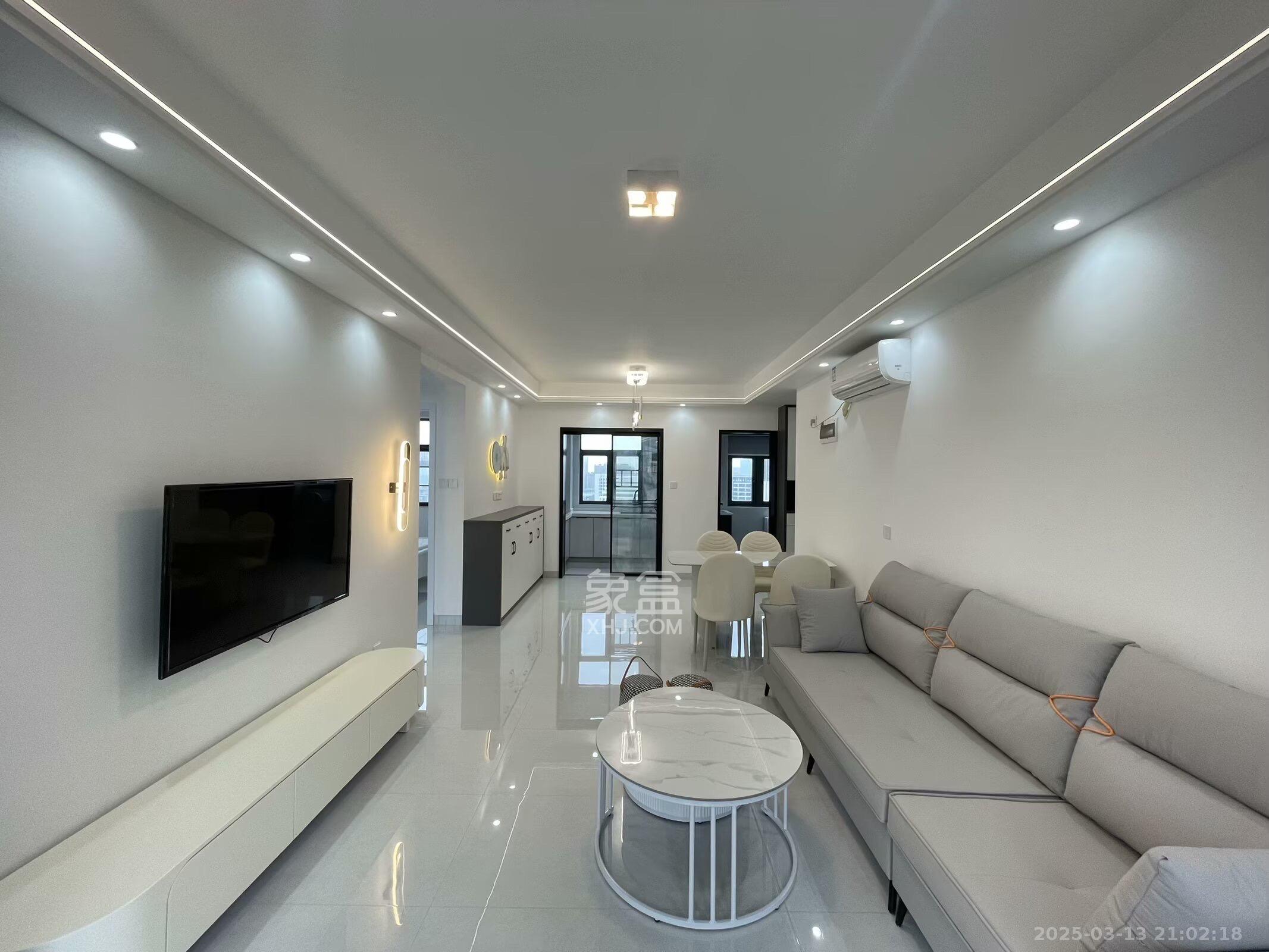 嘉雨东苑 2室1厅1卫 3500.0元/月 嘉雨东苑 2室1厅1卫 3500.0元/月室内图