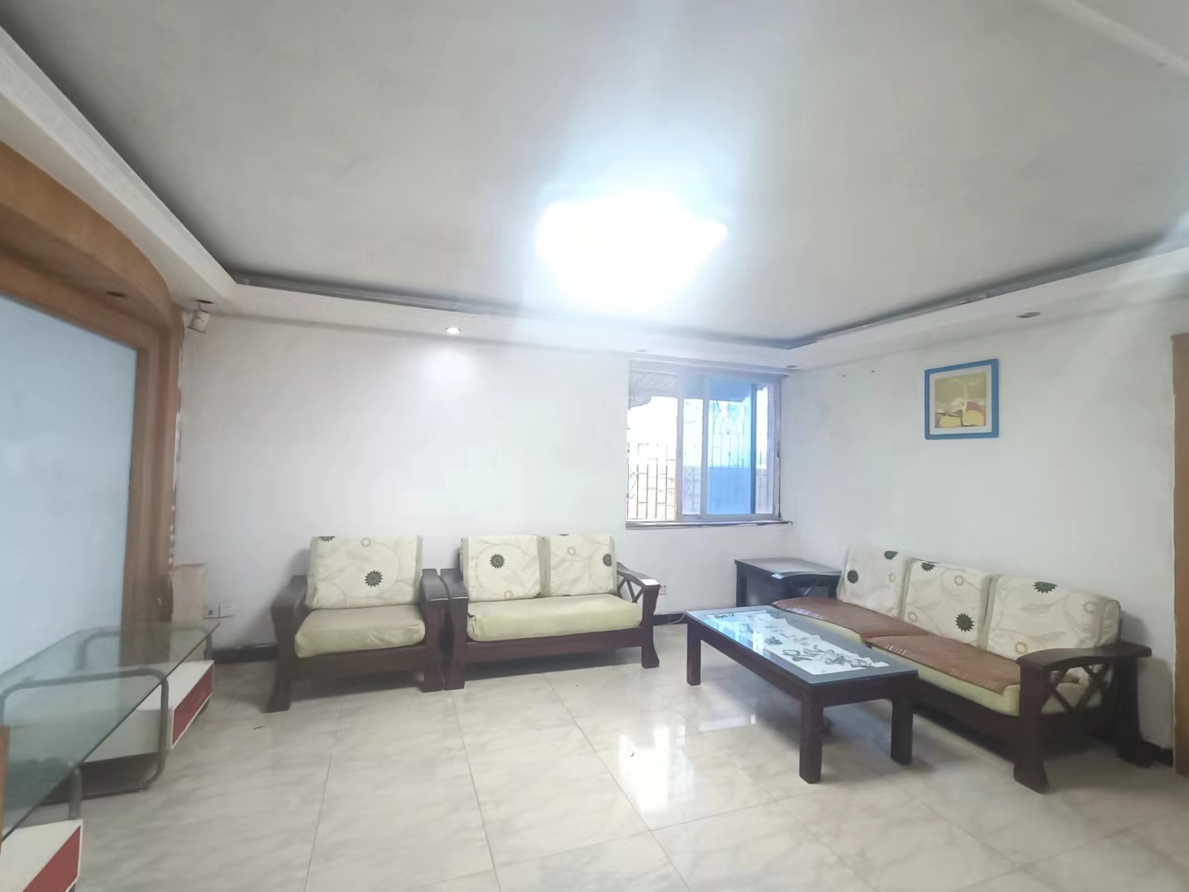 富成大厦 2室1厅1卫 2400.0元/月 富成大厦 2室1厅1卫 2400.0元/月室内图