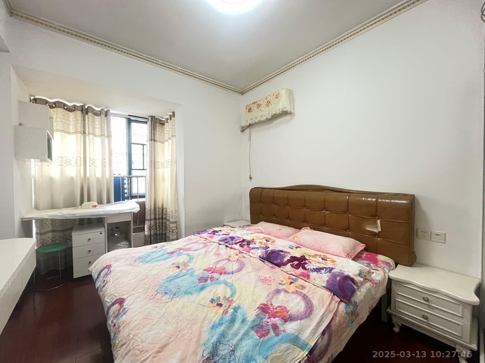 望兴景园一期  3室2厅2卫   3000.00元/月室内图