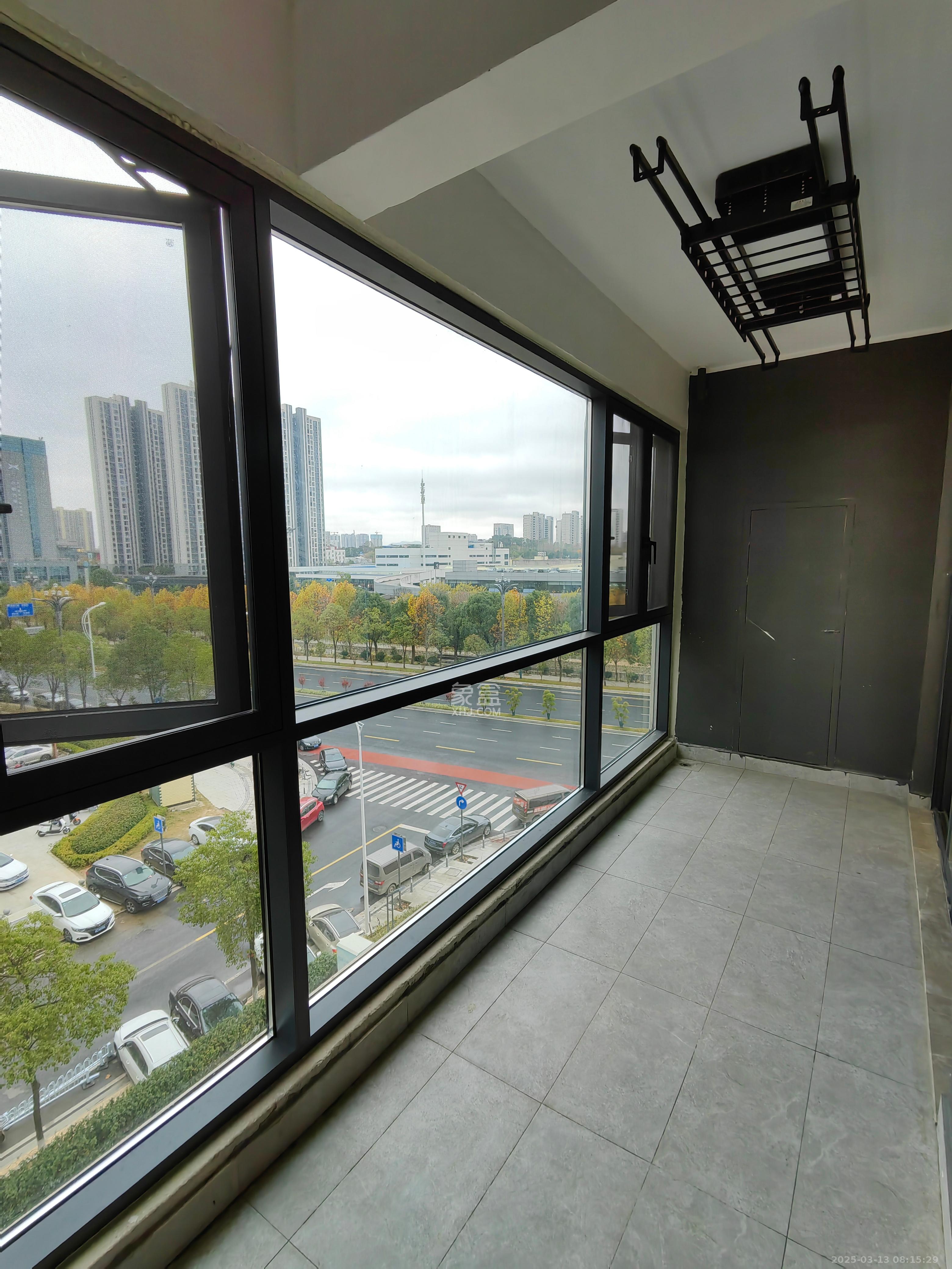 爱家当代境  3室2厅2卫   3200.00元/月室内图