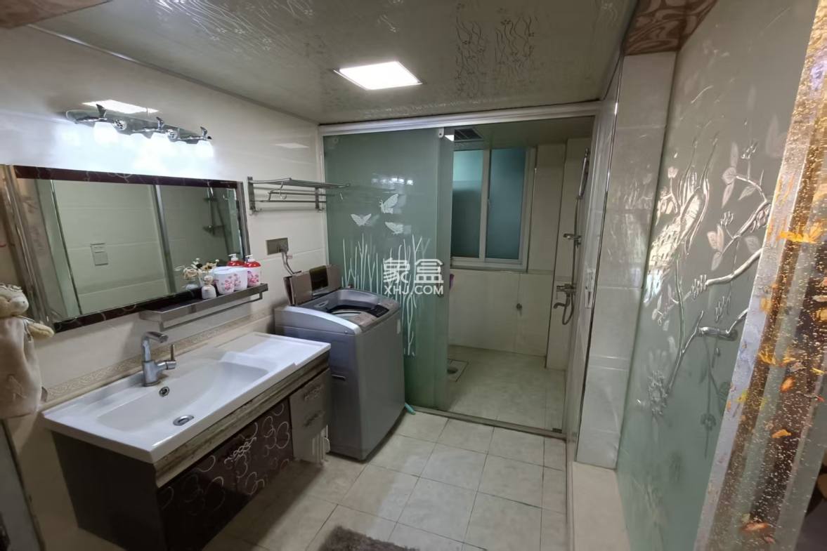 禧诚月畔湾  3室2厅2卫    2000.0元/月 禧诚月畔湾  3室2厅2卫    2000.0元/月室内图