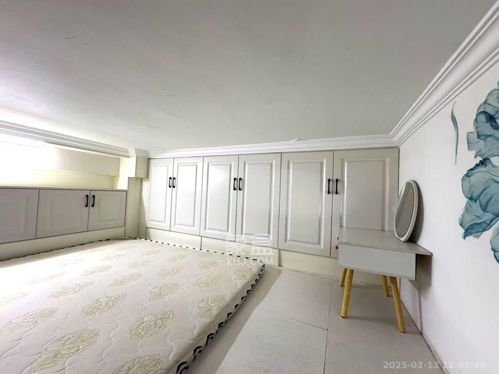 裕天国际商汇中心  1室0厅0卫    1700.0元/月 裕天国际商汇中心  1室0厅0卫    1700.0元/月室内图