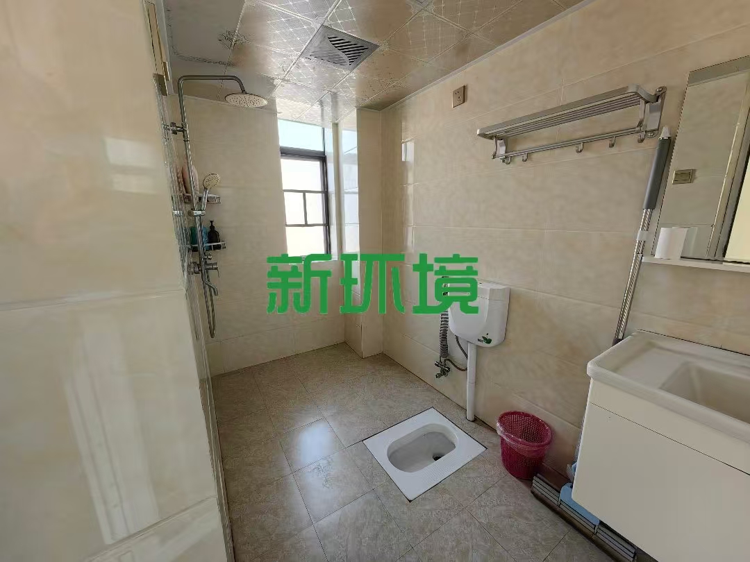 华天城小区  3室2厅2卫   74.00万客厅