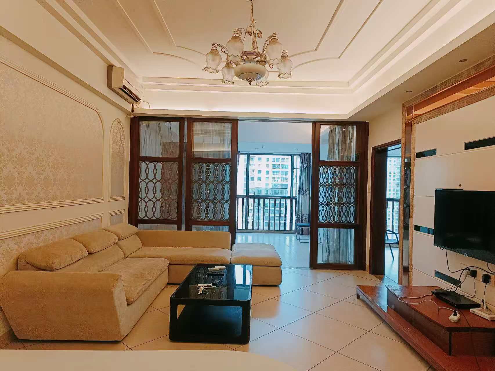 海岸壹号  2室2厅1卫    3500.0元/月 海岸壹号  2室2厅1卫    3500.0元/月