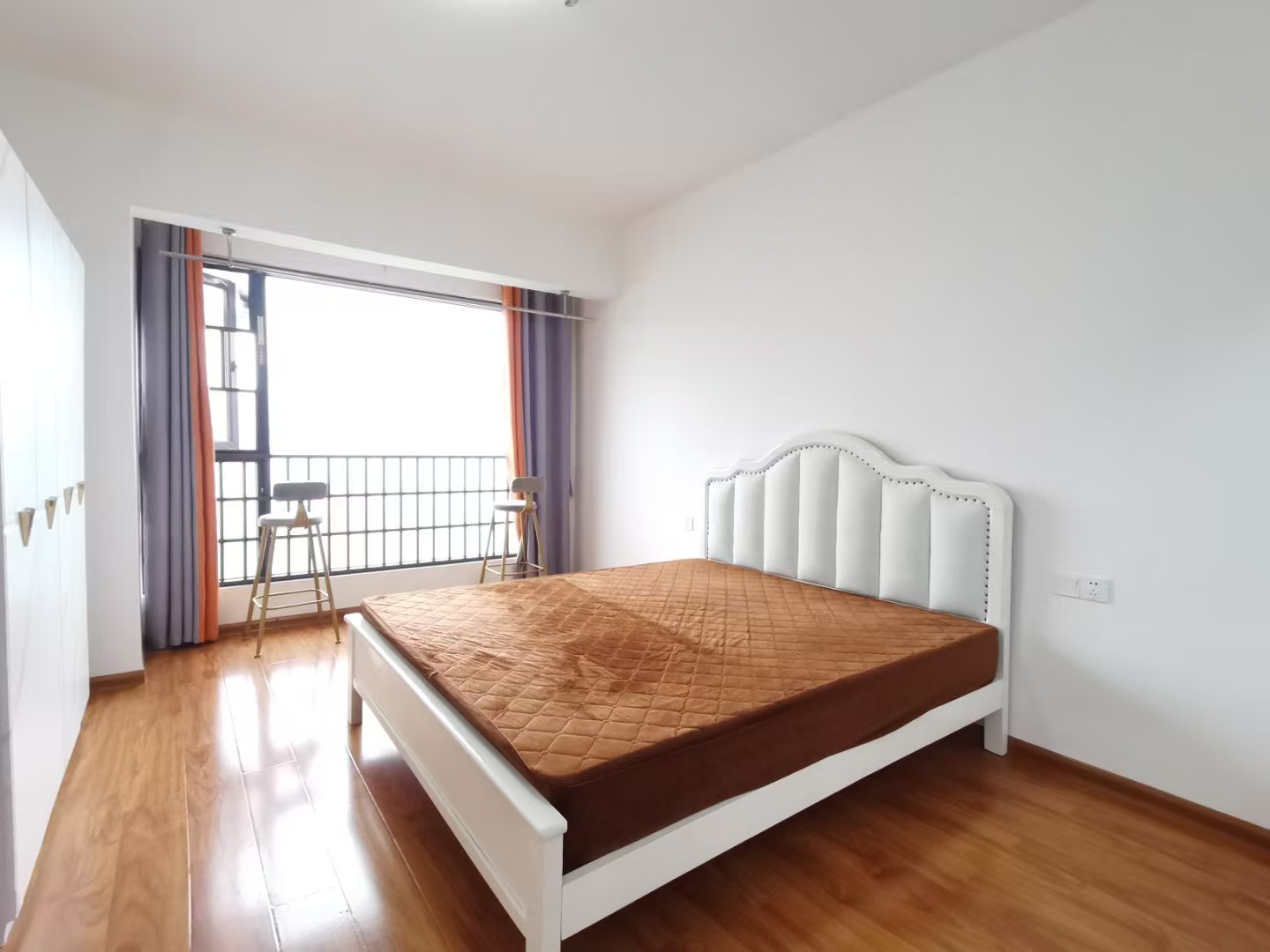 江岸公馆 1室1厅1卫 1500.0元/月 江岸公馆 1室1厅1卫 1500.0元/月室内图