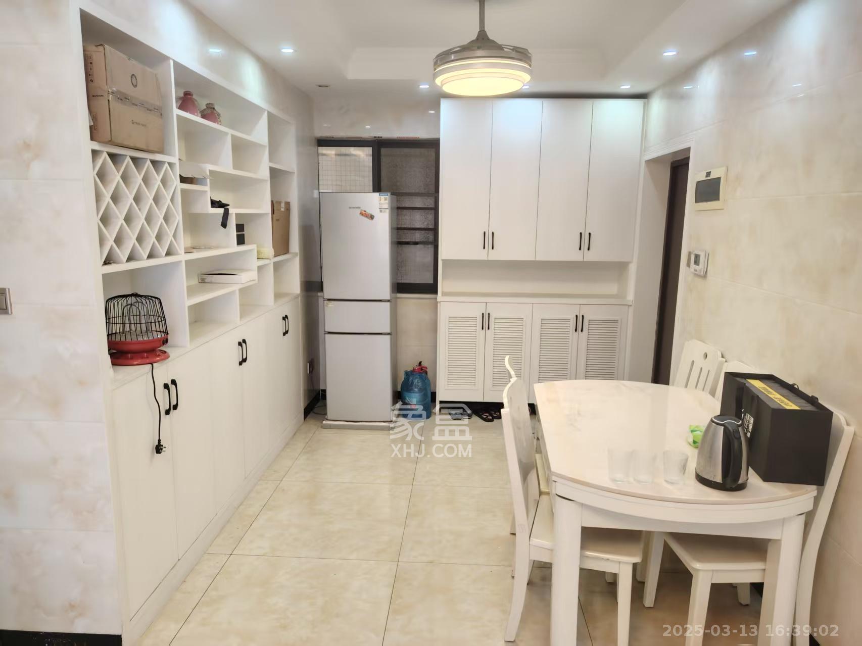 兰亭湾畔 3室2厅1卫 2500.0元/月 兰亭湾畔 3室2厅1卫 2500.0元/月室内图