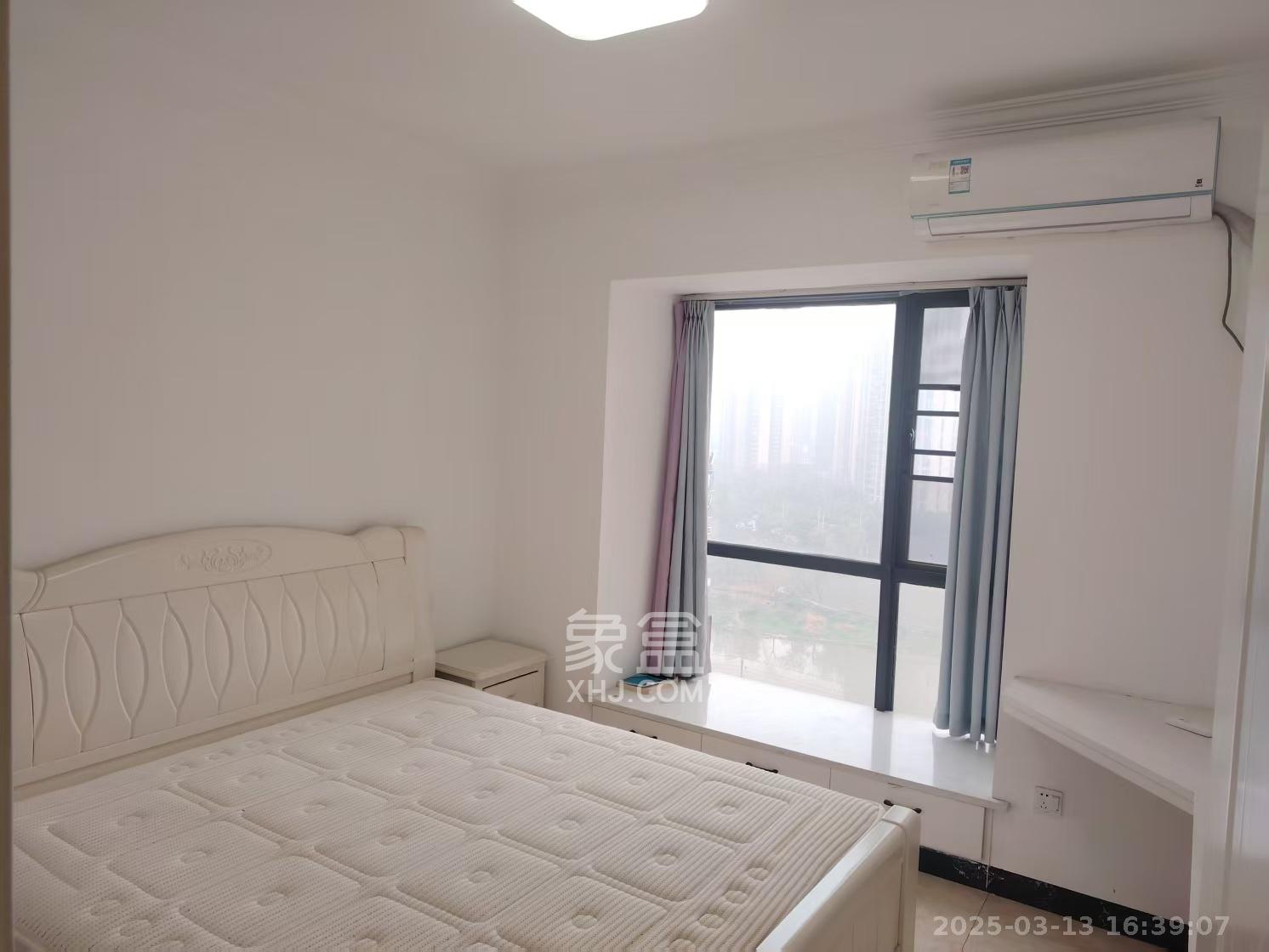 兰亭湾畔 3室2厅1卫 2500.0元/月 兰亭湾畔 3室2厅1卫 2500.0元/月室内图