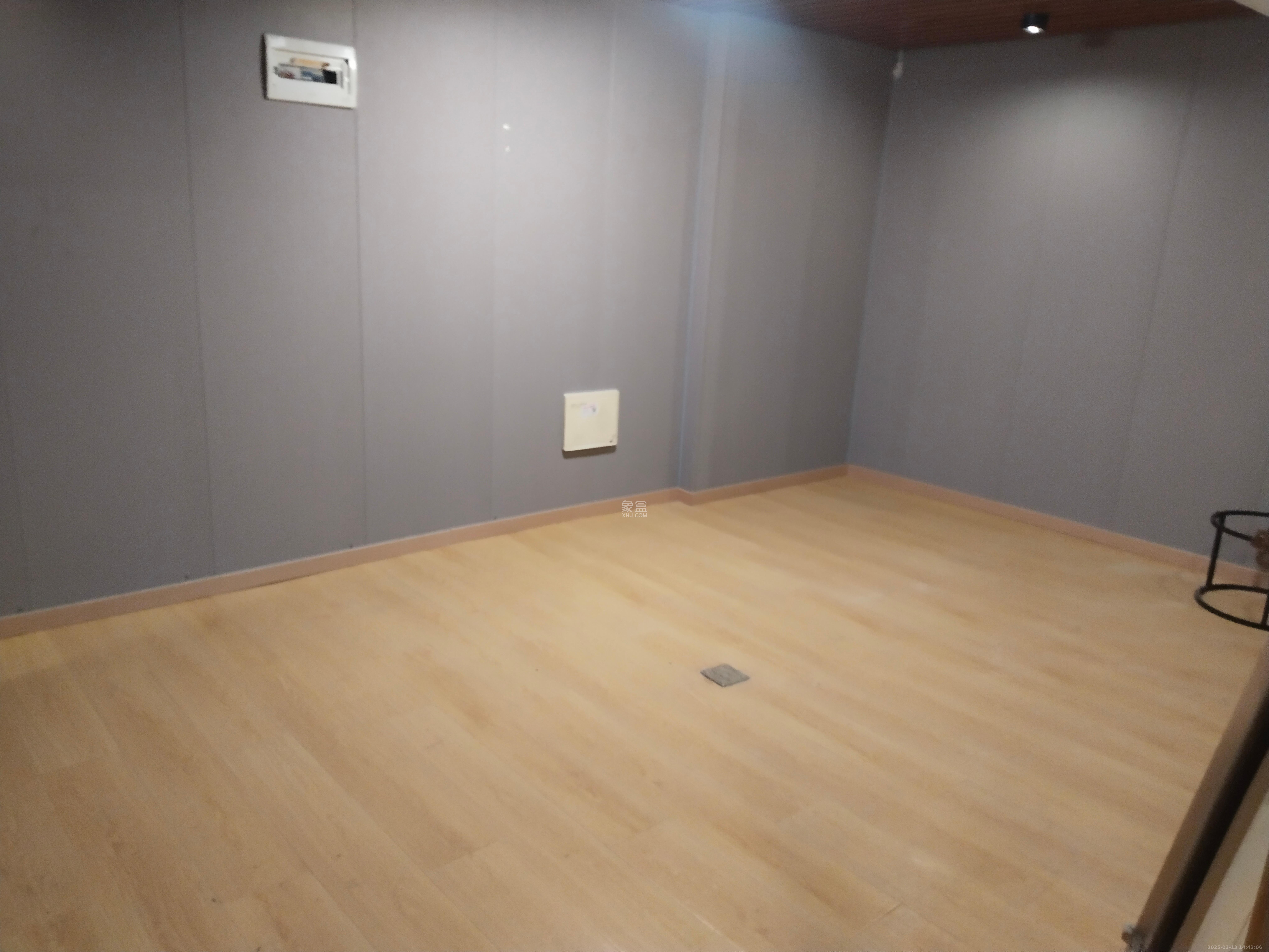 东友星座 1室1厅1卫 4000.0元/月 东友星座 1室1厅1卫 4000.0元/月室内图