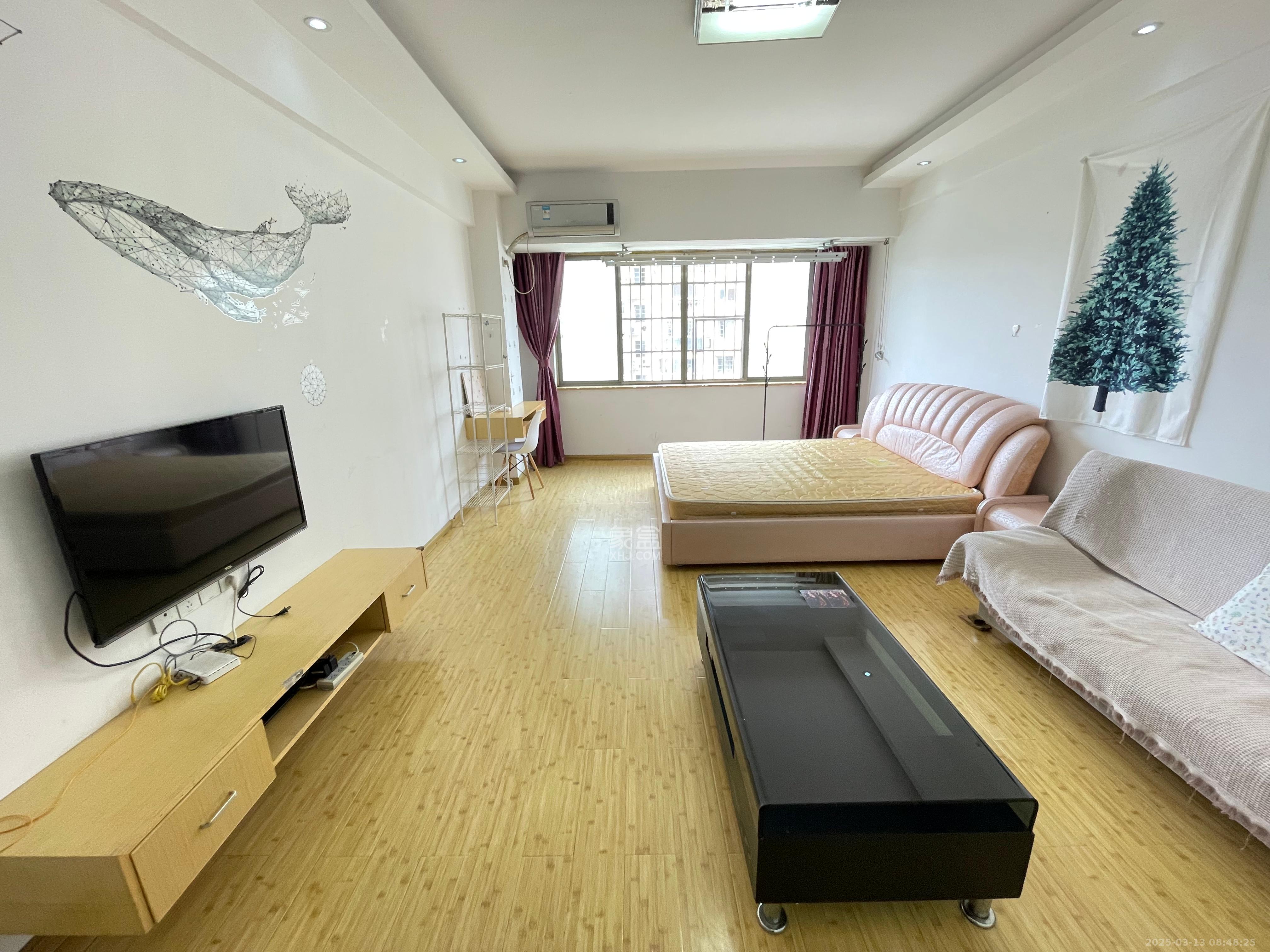 雄海花园  1室1厅1卫   1800.00元/月