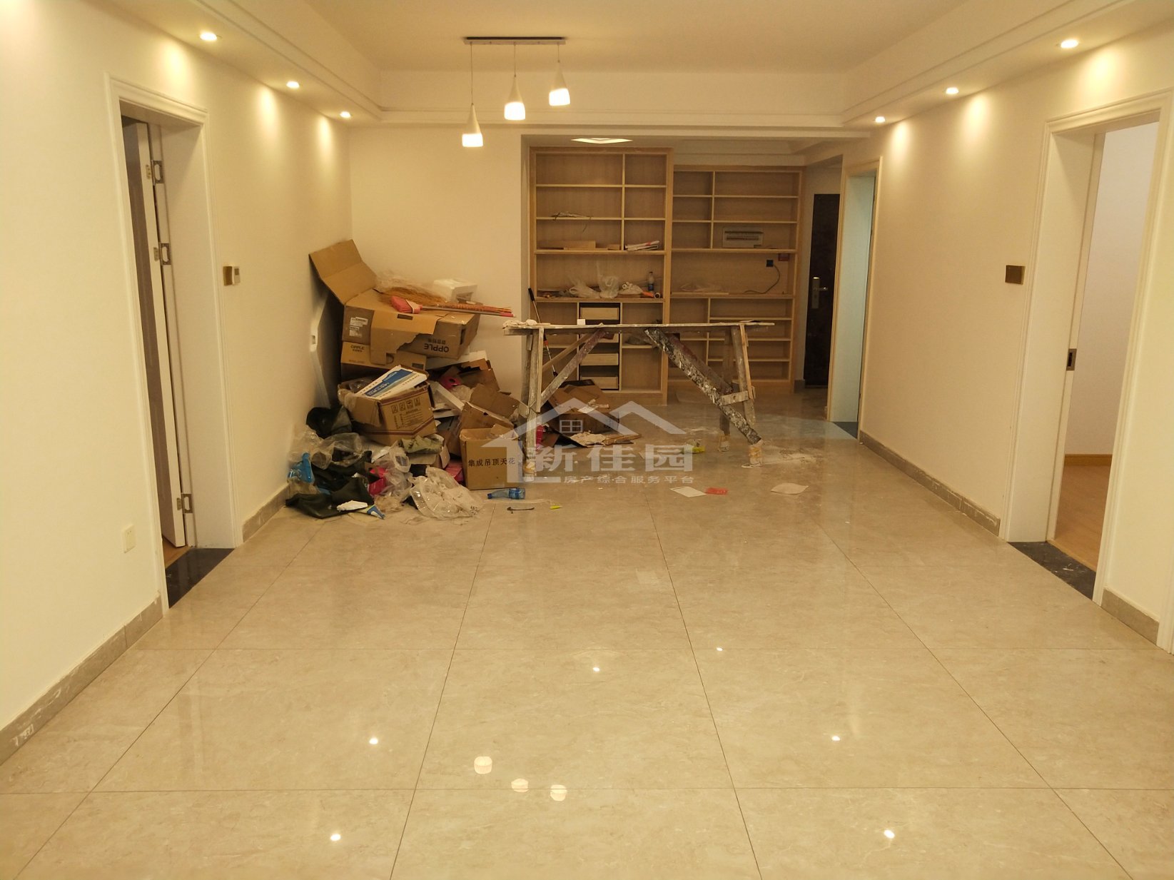 南门口安置小区一期 3室2厅2卫 85.0万 南门口安置小区一期 3室2厅2卫 85.0万客厅