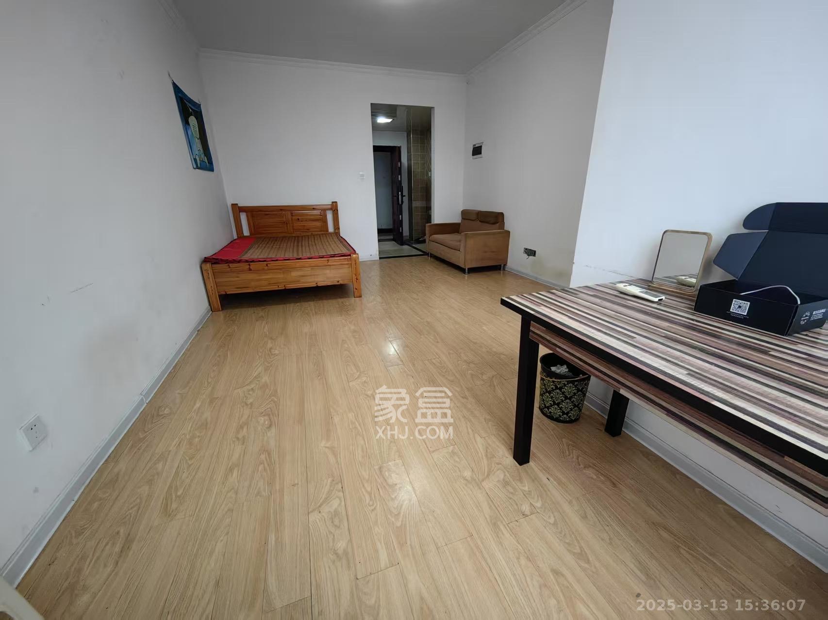 月亮湾草莓街区一、二期 1室1厅0卫 1000.0元/月 月亮湾草莓街区一、二期 1室1厅0卫 1000.0元/月室内图