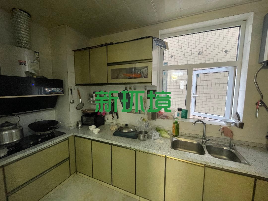 玉恒龙岸小区  3室2厅2卫   72.00万客厅