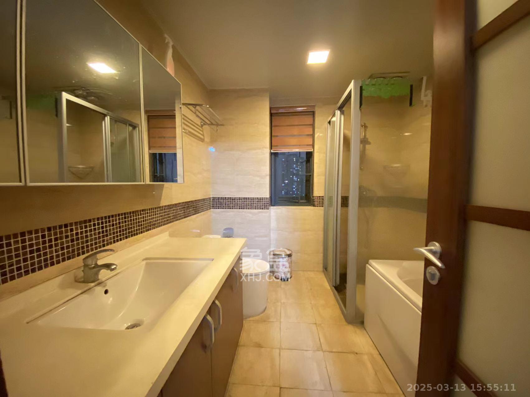 万科金域华府一期 23室2厅2卫 2800.0元/月 万科金域华府一期 23室2厅2卫 2800.0元/月室内图