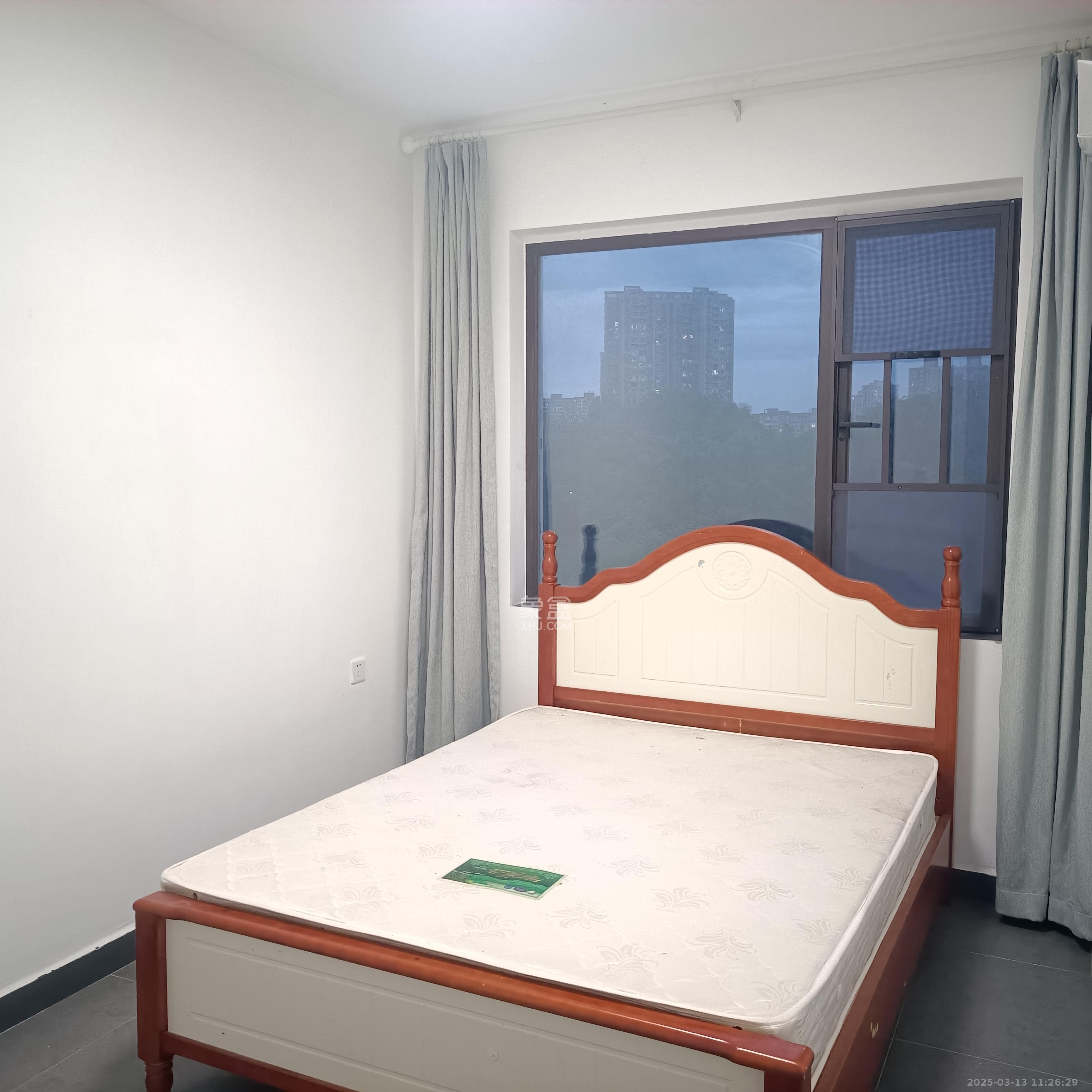 和泓梅溪四季  4室2厅2卫   2800.00元/月室内图