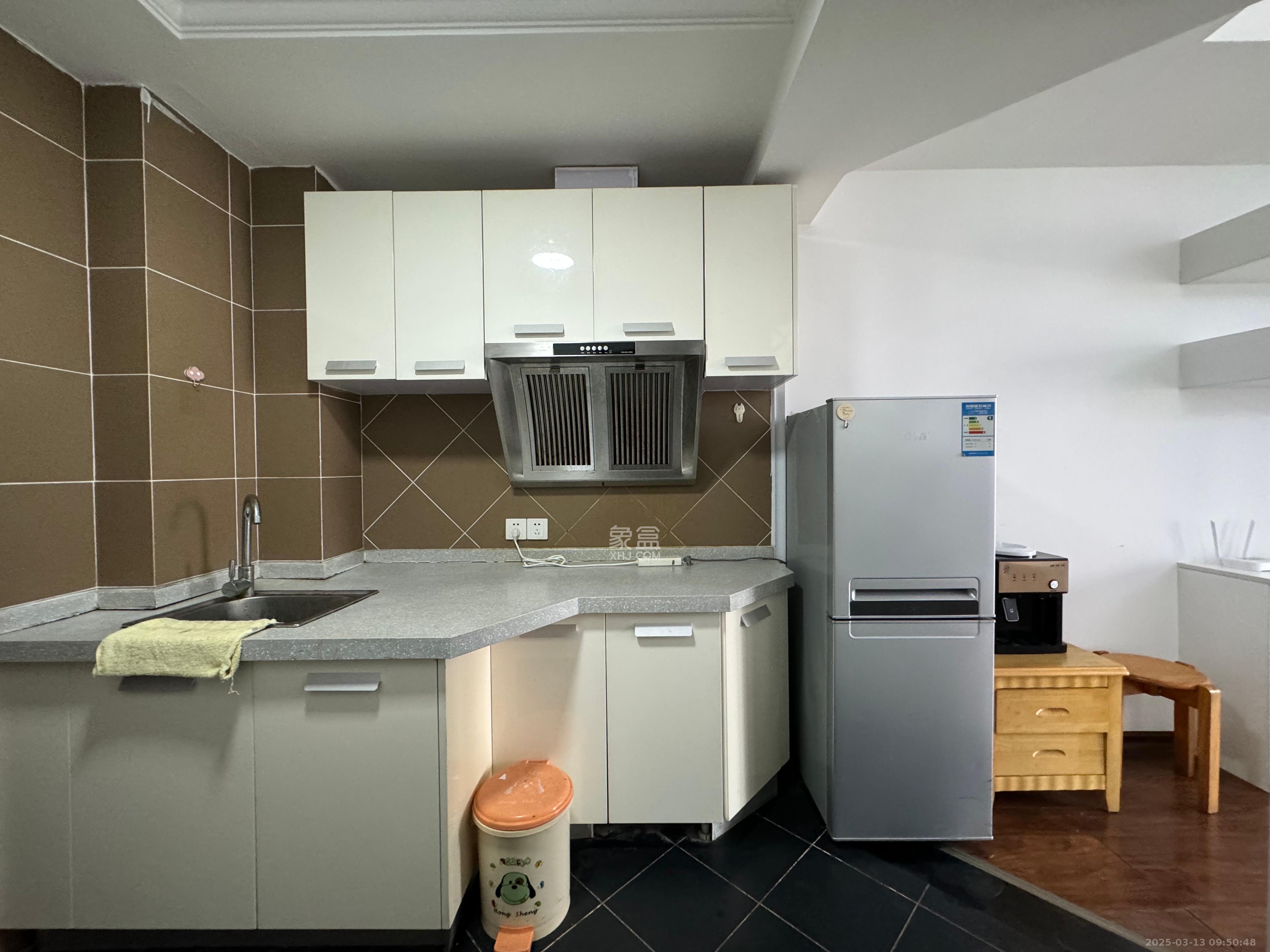 时代星城 1室1厅1卫 1000.0元/月 时代星城 1室1厅1卫 1000.0元/月室内图