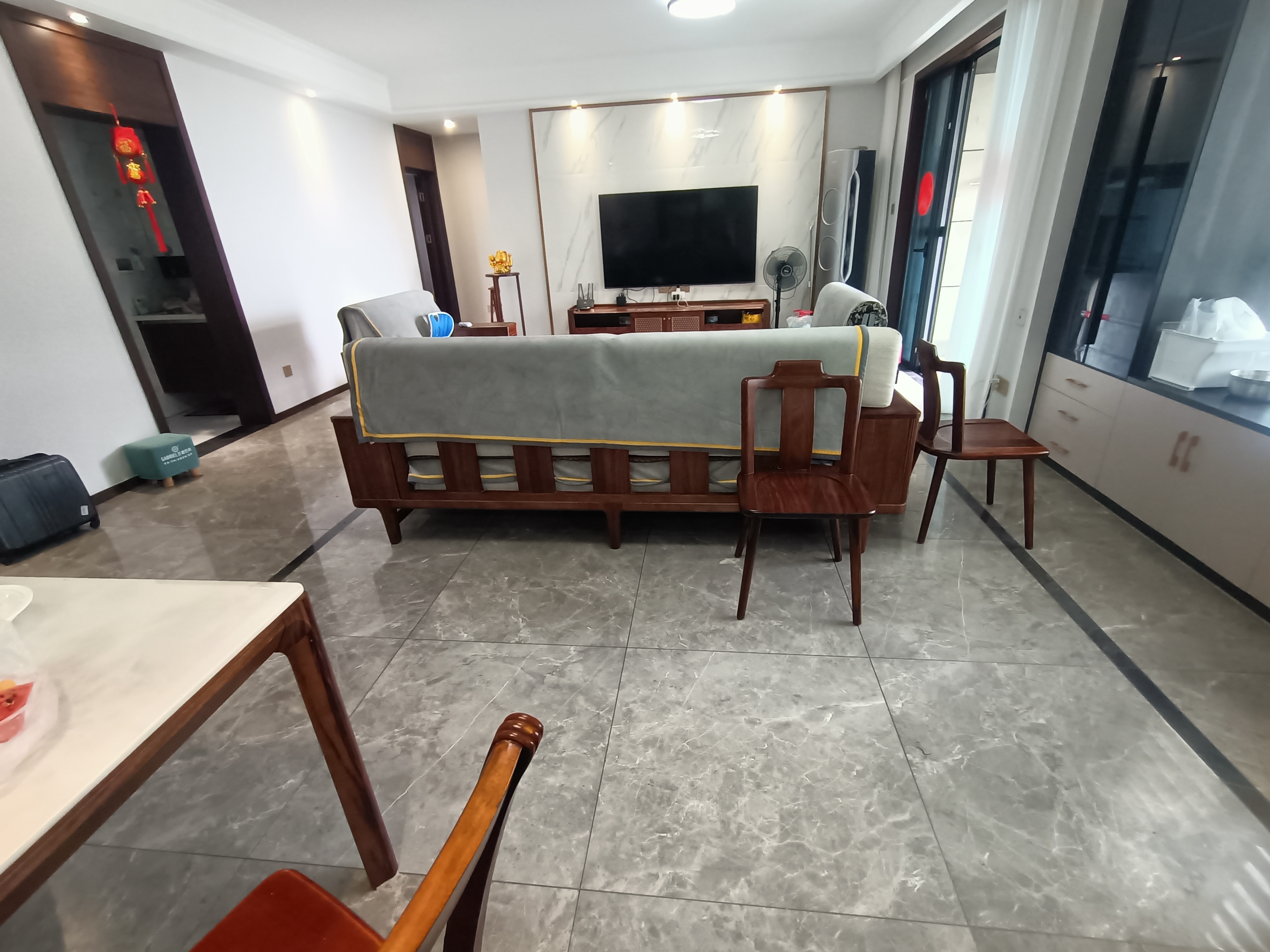 天街华府（海南新天地）  4室2厅2卫   3500.00元/月室内图