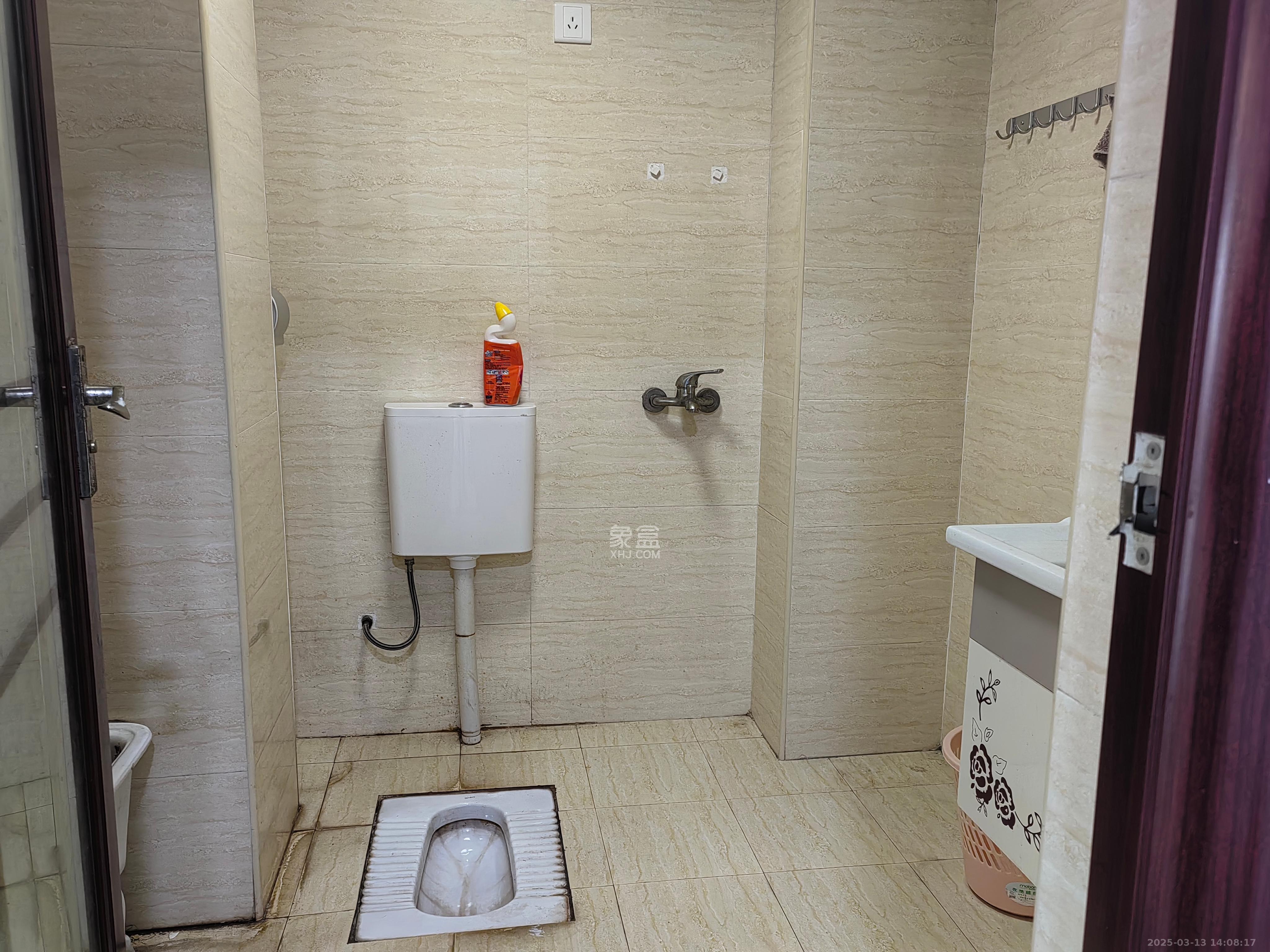 星大峰汇商务楼 1室1厅1卫 2980.0元/月 星大峰汇商务楼 1室1厅1卫 2980.0元/月室内图