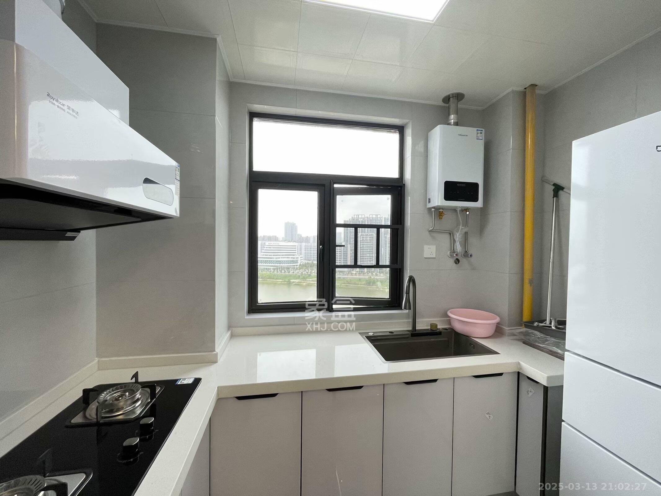 嘉雨东苑 2室1厅1卫 3500.0元/月 嘉雨东苑 2室1厅1卫 3500.0元/月室内图