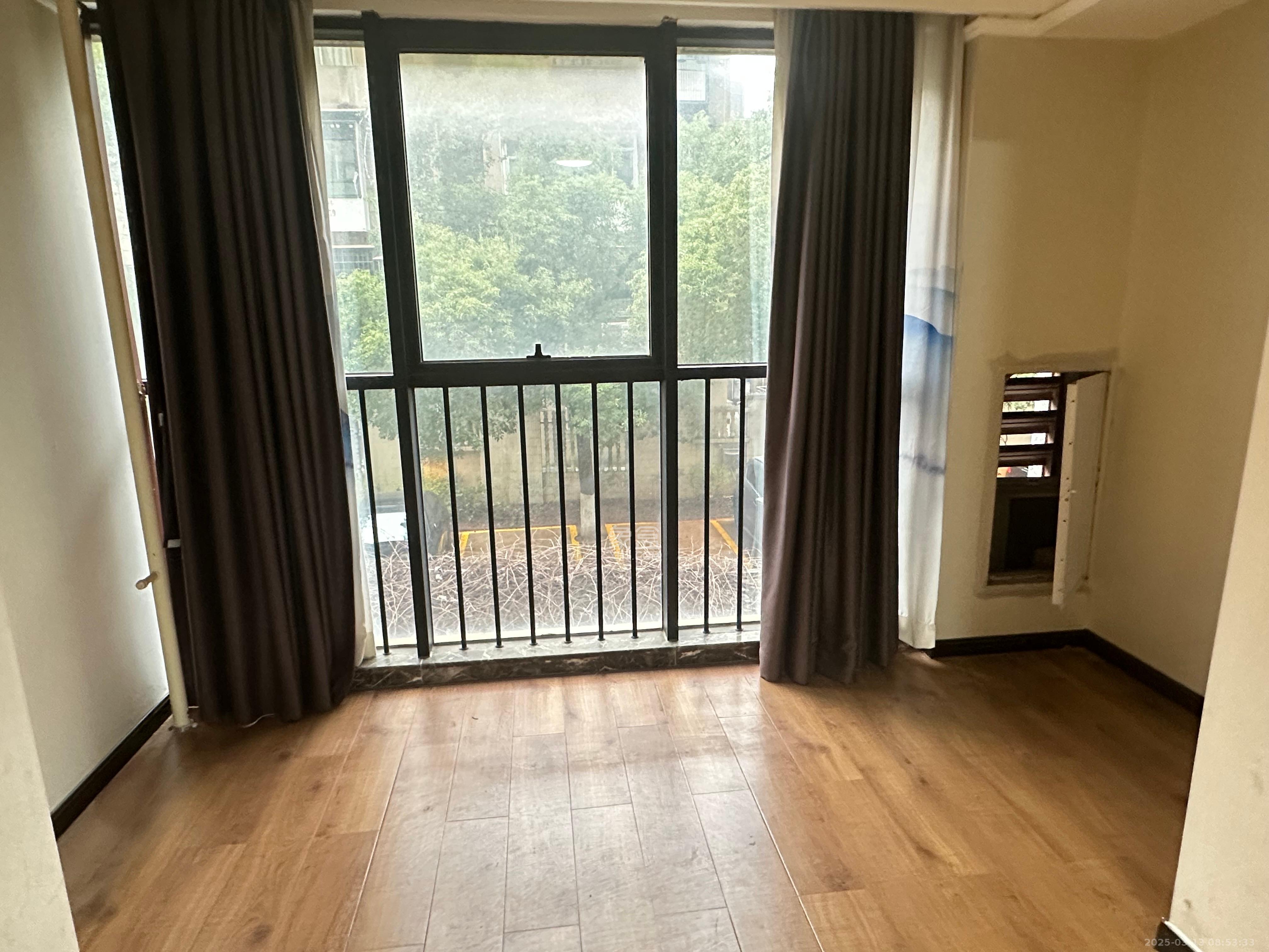 东塘瑞府 1室1厅1卫 1800.0元/月 东塘瑞府 1室1厅1卫 1800.0元/月室内图