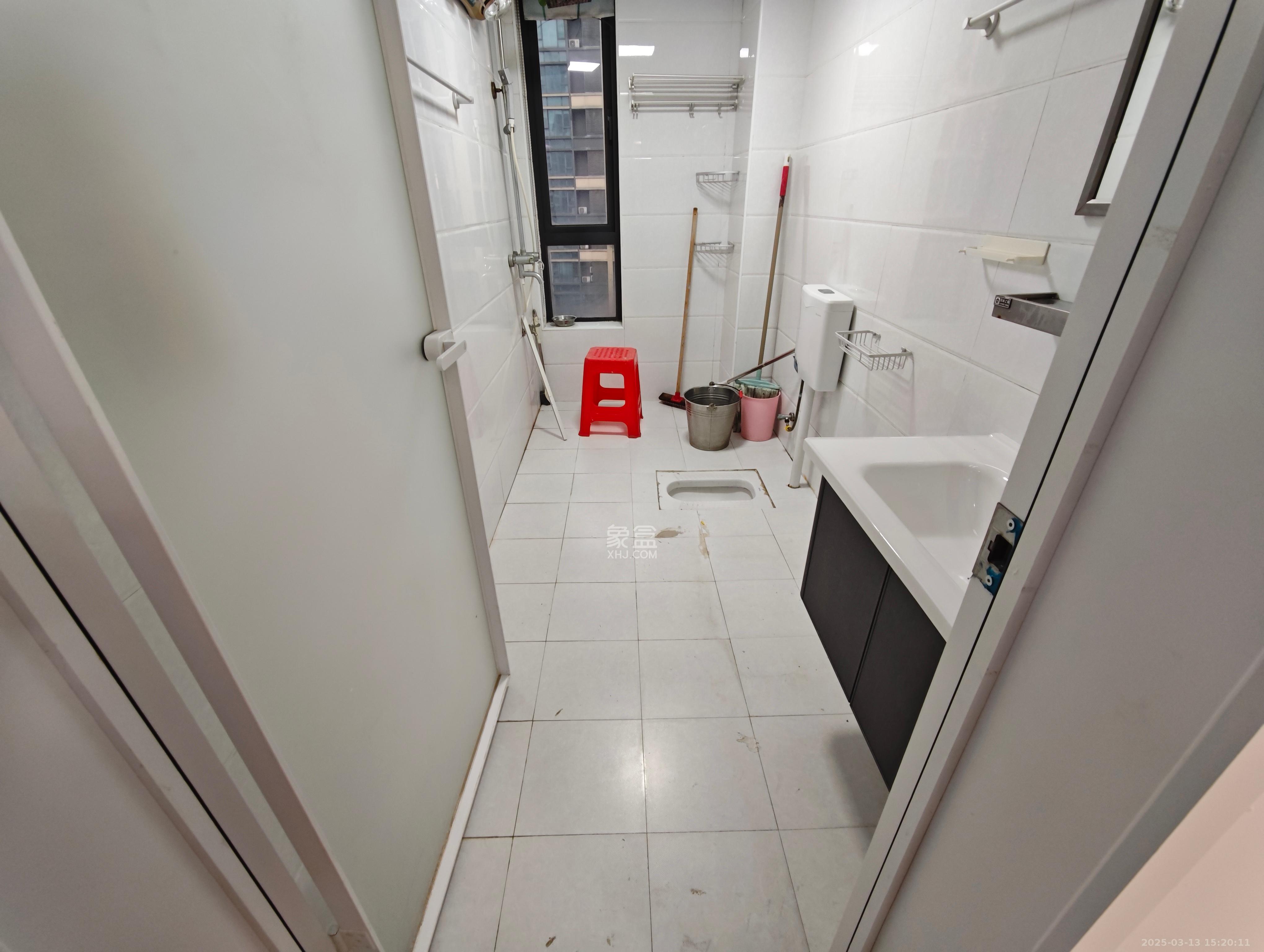 天健壹平方英里(天健芙蓉盛世二期) 4室2厅2卫 4300.0元/月 天健壹平方英里(天健芙蓉盛世二期) 4室2厅2卫 4300.0元/月室内图