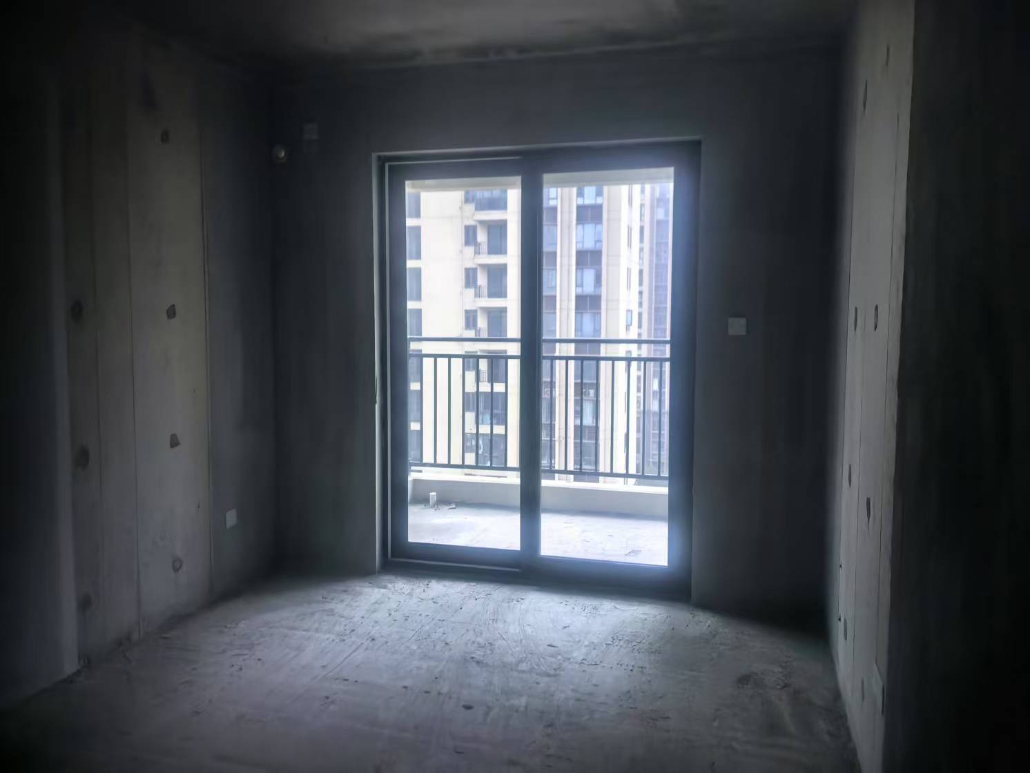 碧桂园华府(碧桂园五期)  4室2厅2卫    61.8万 碧桂园华府(碧桂园五期)  4室2厅2卫    61.8万室内图