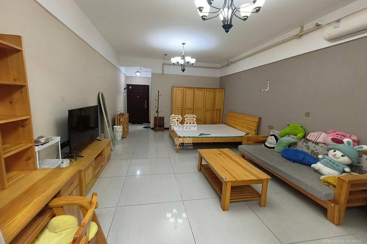 江南华府  1室1厅1卫    1600.0元/月 江南华府  1室1厅1卫    1600.0元/月室内图