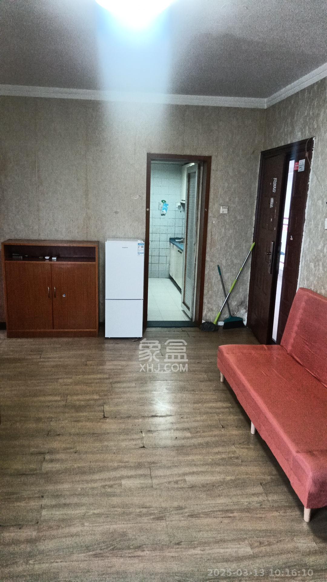 青和上座(上味舫大厦) 2室1厅1卫 2600.0元/月 青和上座(上味舫大厦) 2室1厅1卫 2600.0元/月室内图