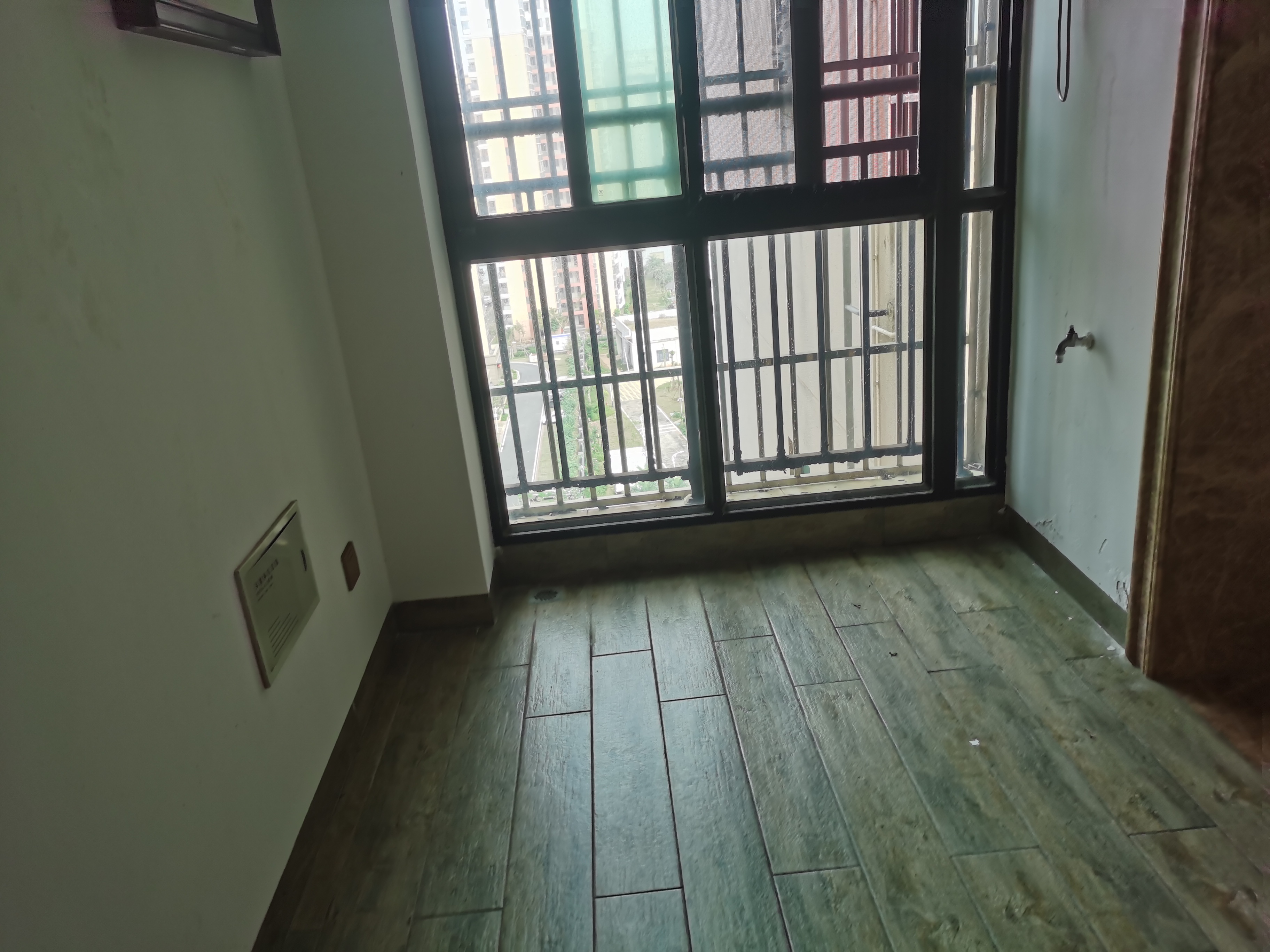 惠丰.碧水江畔  3室2厅1卫   2200.00元/月室内图