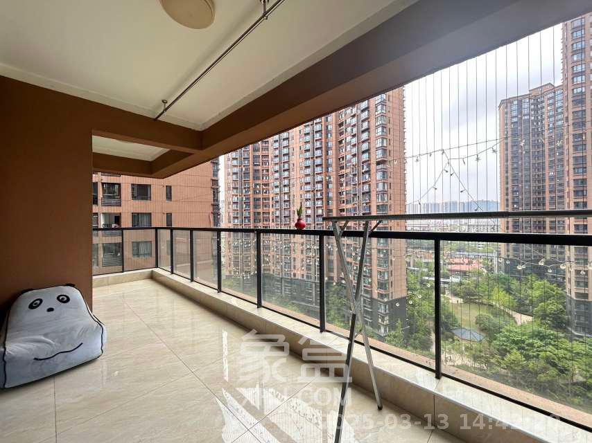 荣悦台  3室2厅2卫   4000.00元/月室内图