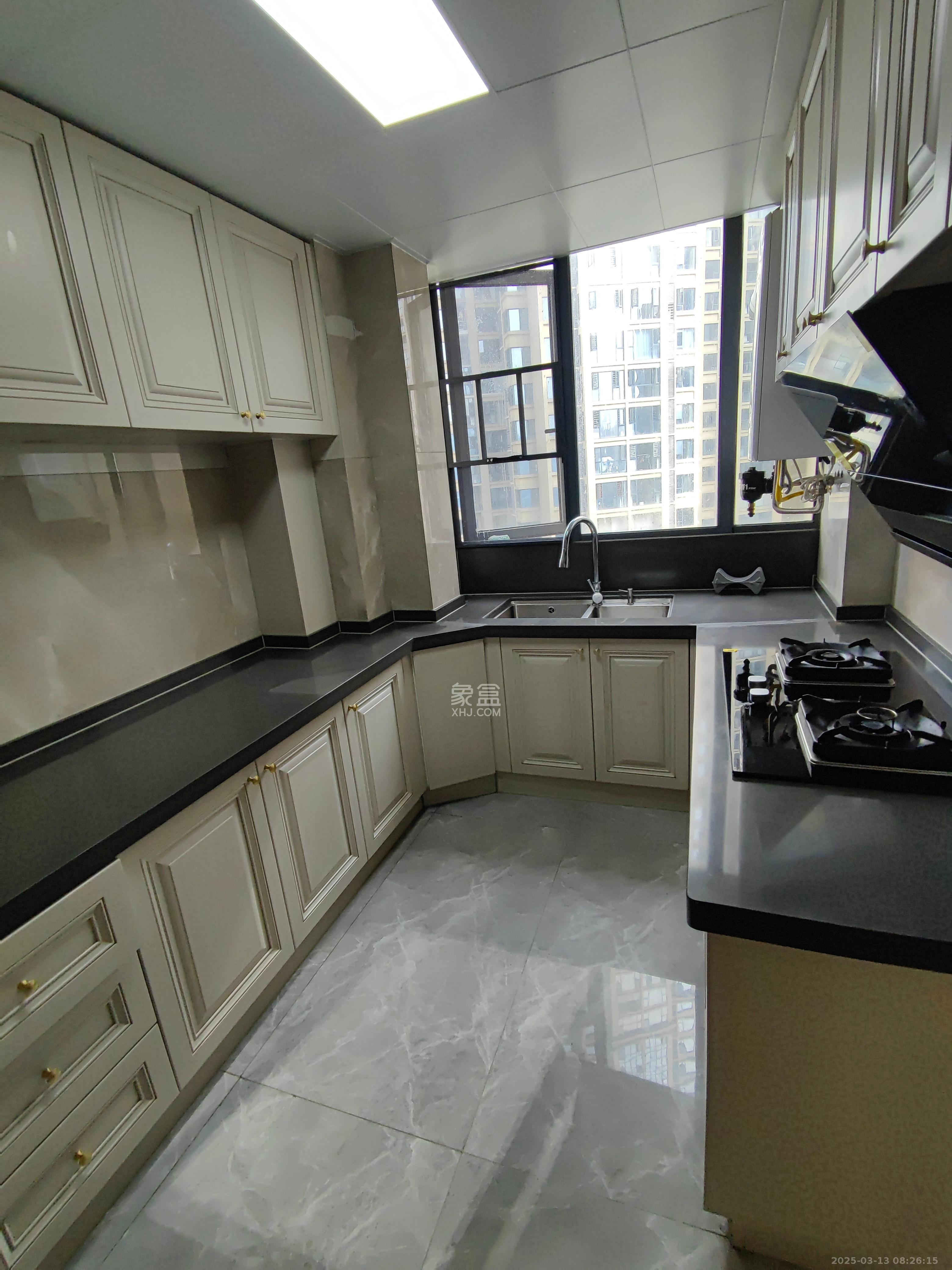 中建梅溪湖中心  4室2厅2卫    4500.0元/月 中建梅溪湖中心  4室2厅2卫    4500.0元/月室内图