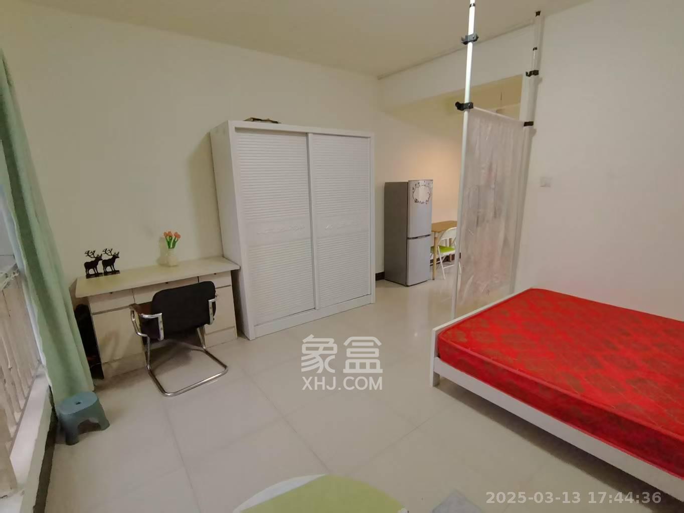 汇富中心  1室1厅1卫   1700.00元/月室内图