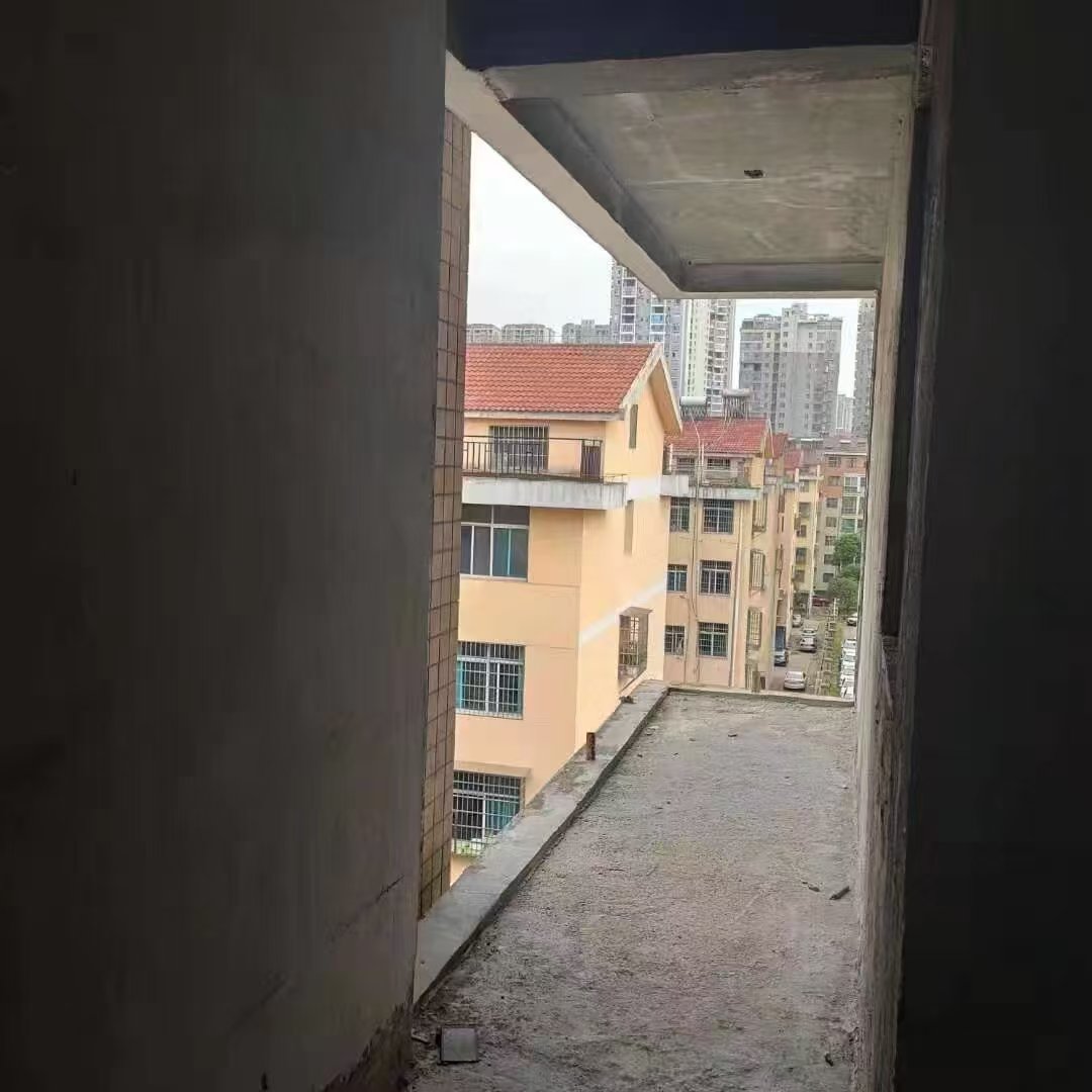 天地人和  4室2厅2卫    52.0万室内图