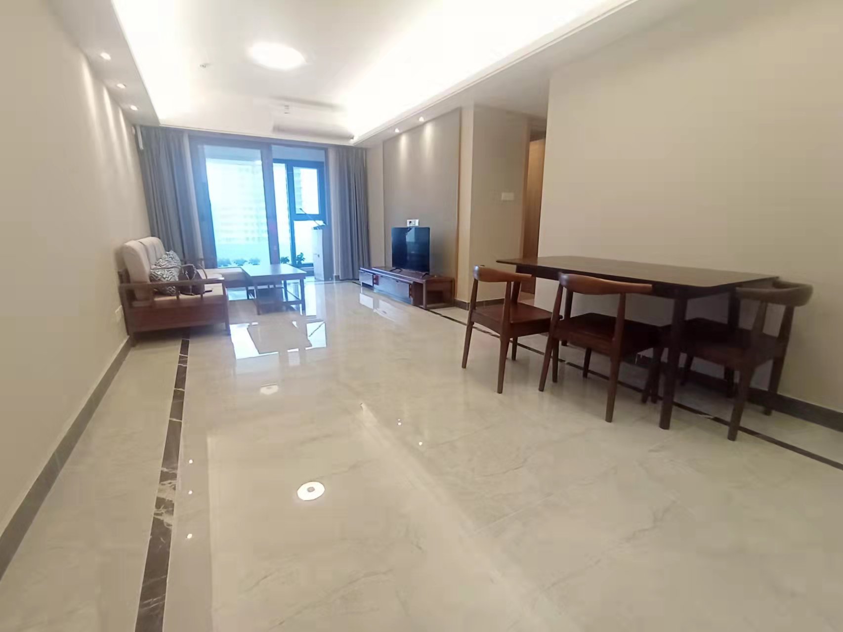 雅居乐金沙湾  3室2厅2卫   2500.00元/月室内图