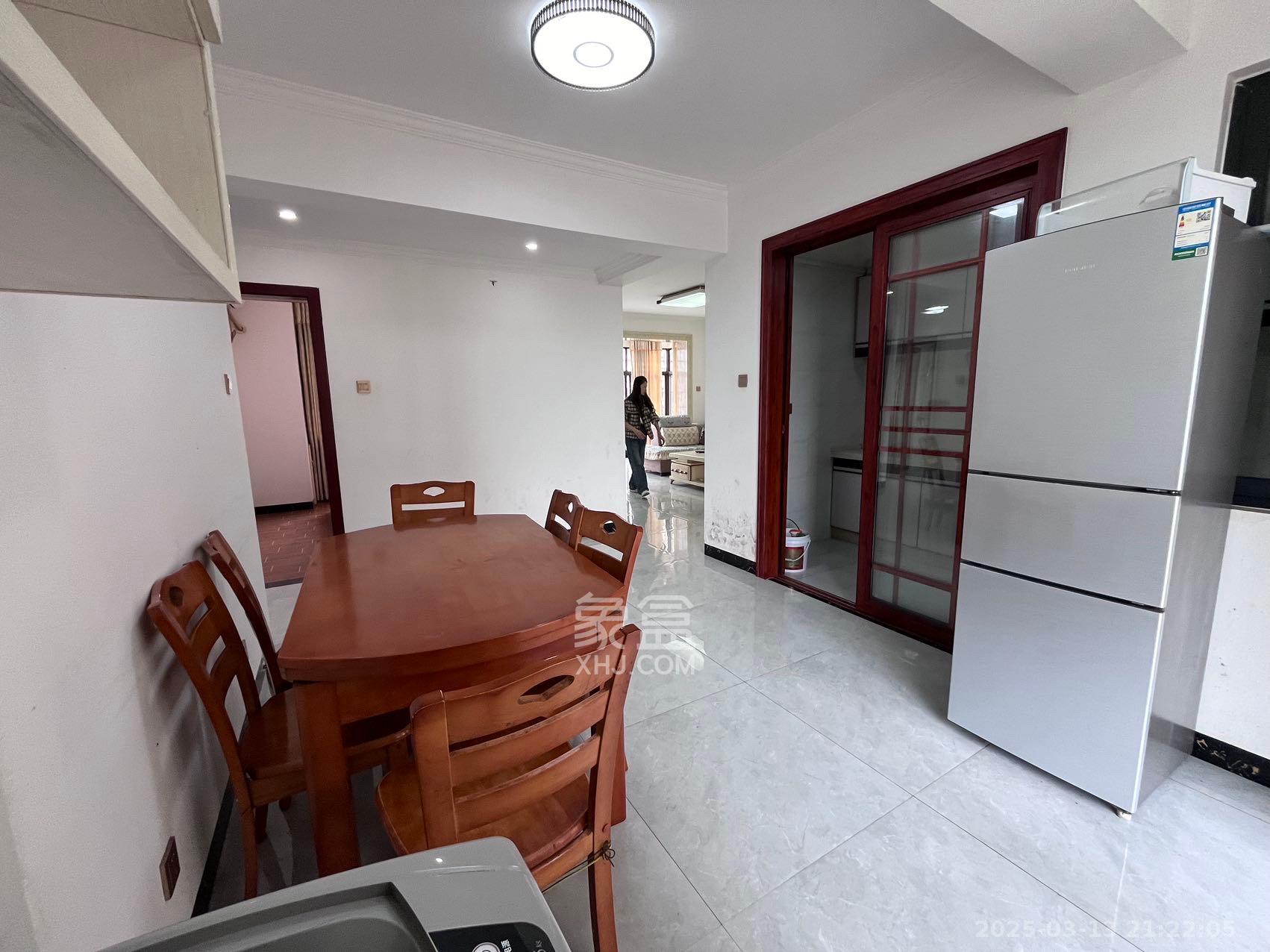 桥头家苑一期 3室2厅1卫 1700.0元/月 桥头家苑一期 3室2厅1卫 1700.0元/月室内图