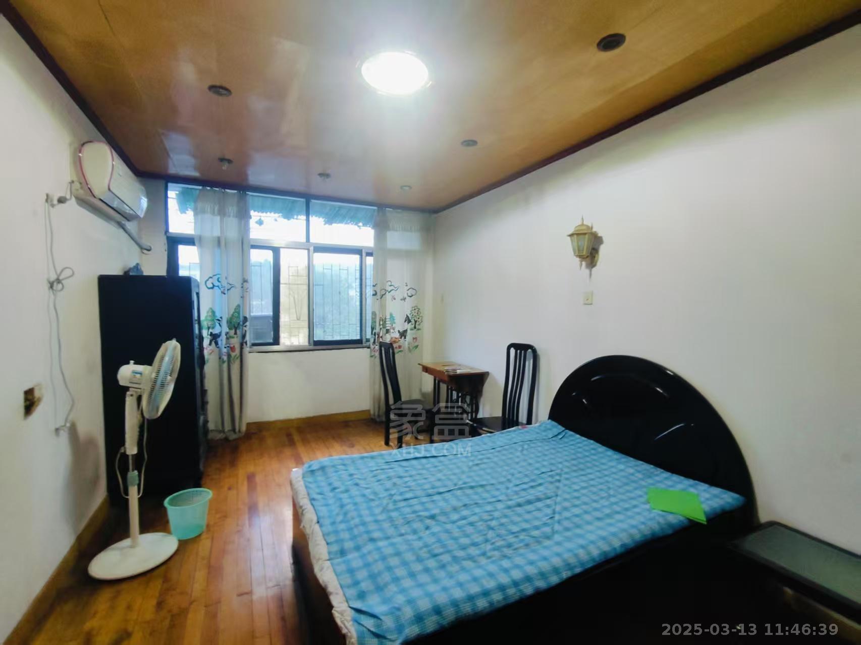 石峰区银苑小区建设一村 2室1厅1卫 700.0元/月 石峰区银苑小区建设一村 2室1厅1卫 700.0元/月室内图