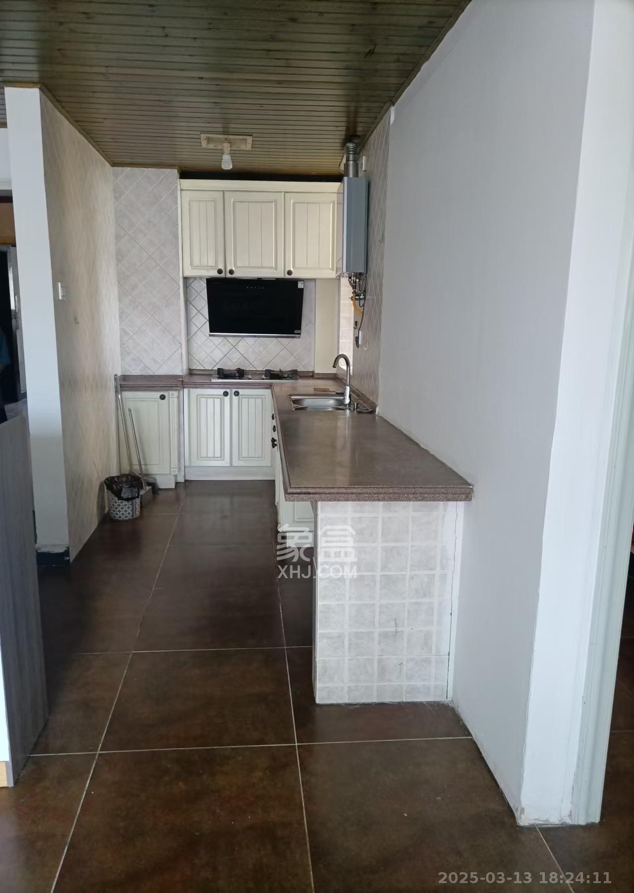 凯通国际城(凯通朝庭) 2室1厅1卫 2400.0元/月 凯通国际城(凯通朝庭) 2室1厅1卫 2400.0元/月室内图