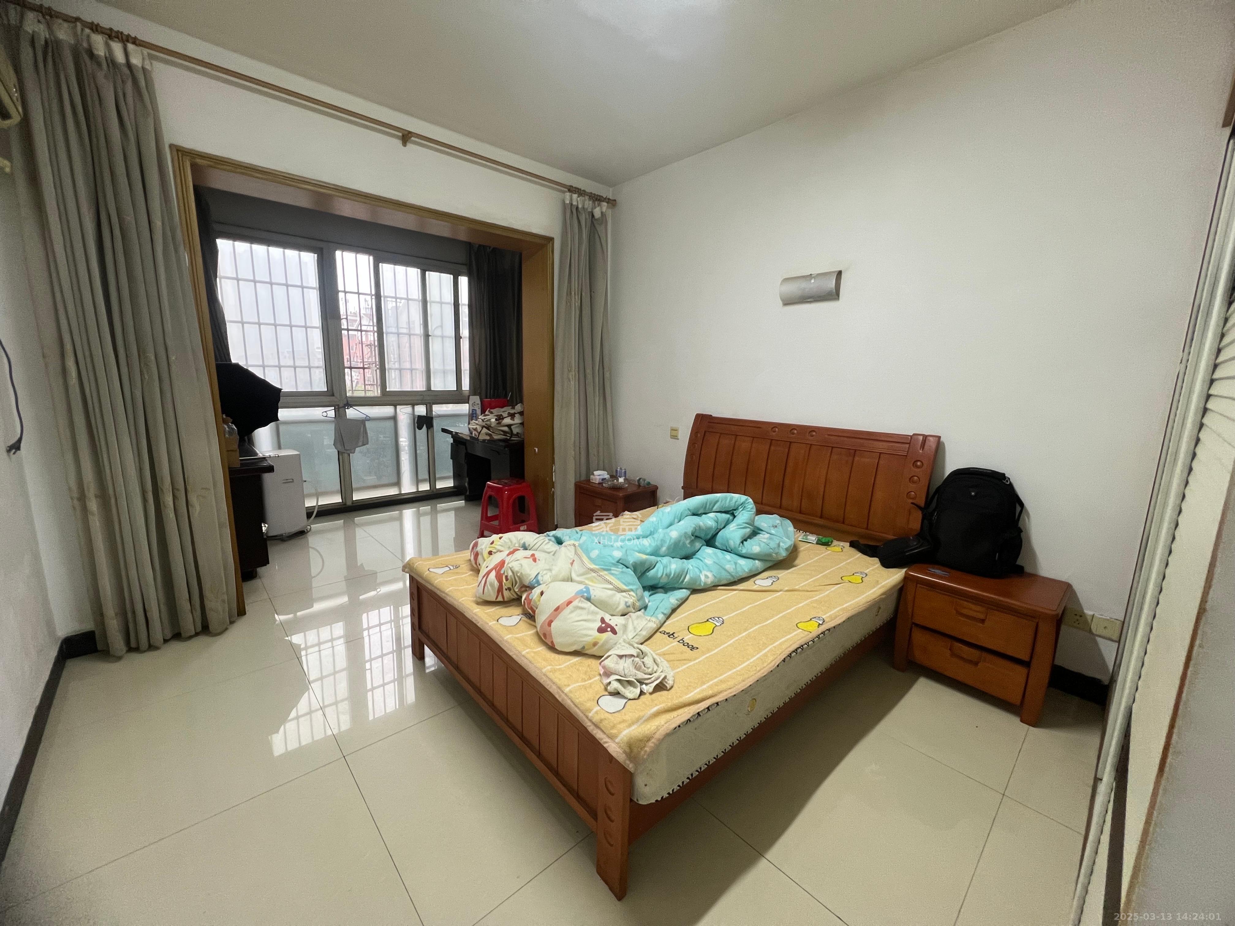 紫薇鑫园 4室2厅2卫 2600.0元/月 紫薇鑫园 4室2厅2卫 2600.0元/月室内图